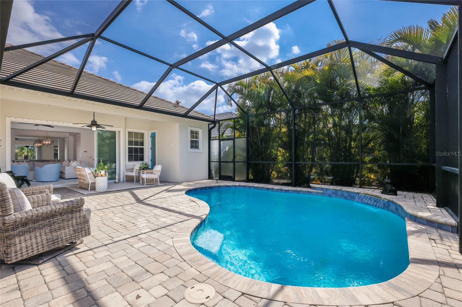 COUNTRY CLUB EAST AT LAKEWD RNCH QQ1 2B - Residential