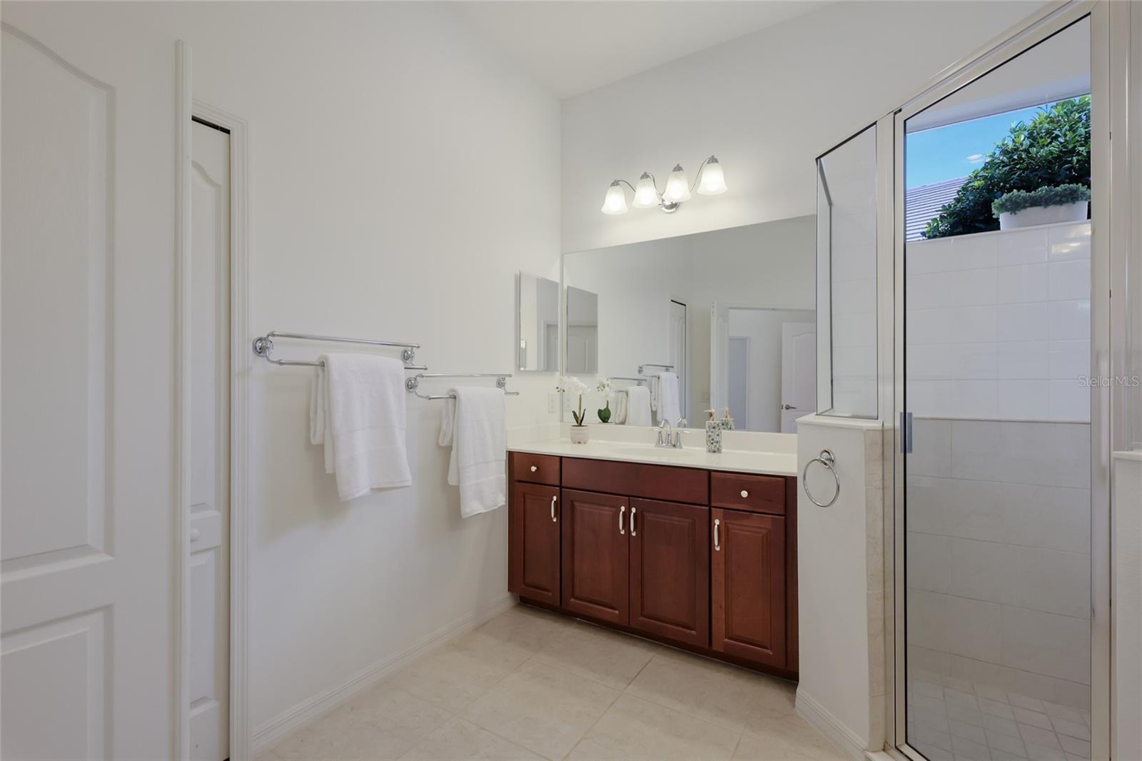 COUNTRY CLUB EAST AT LAKEWD RNCH QQ1 2B - Residential