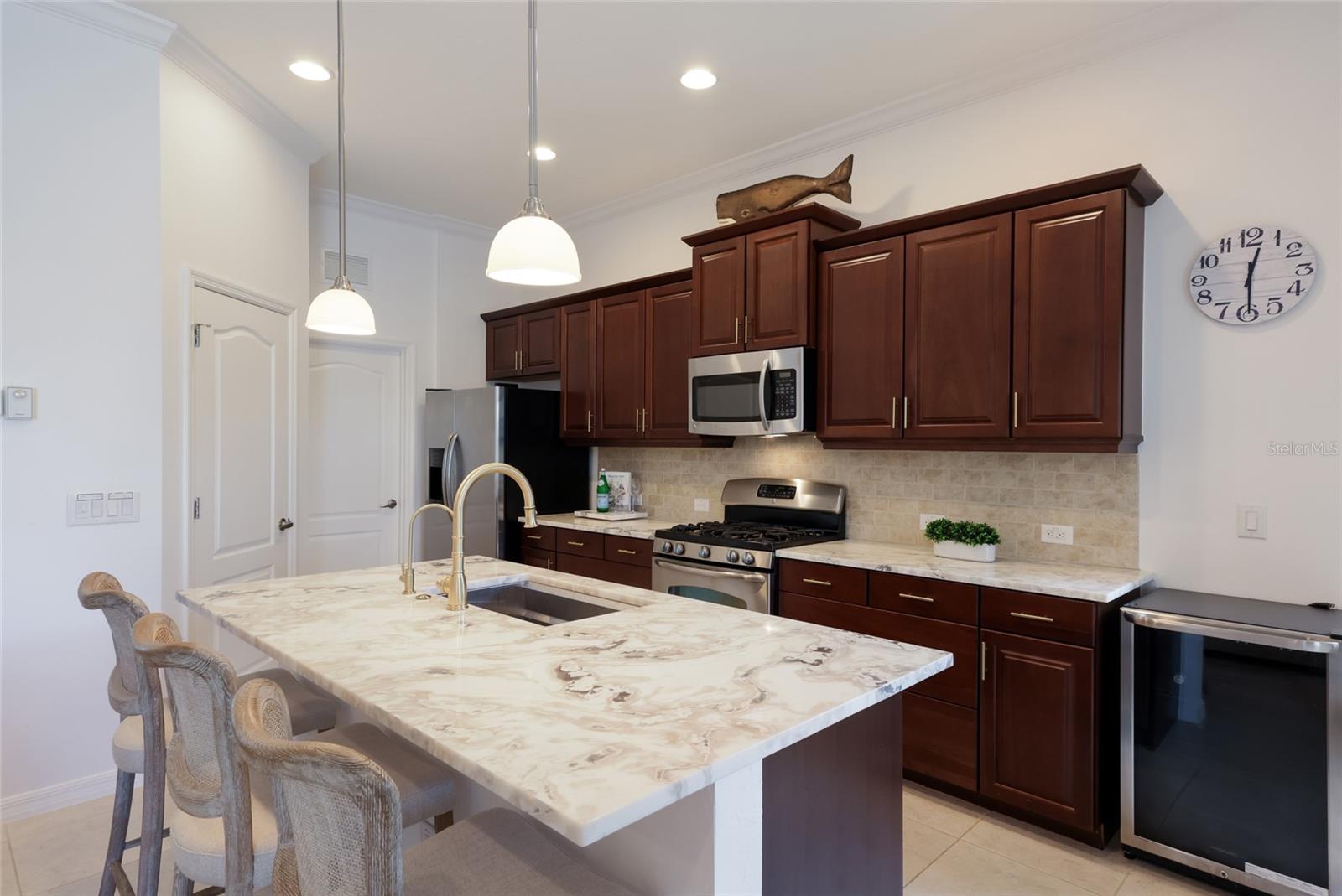 COUNTRY CLUB EAST AT LAKEWD RNCH QQ1 2B - Residential