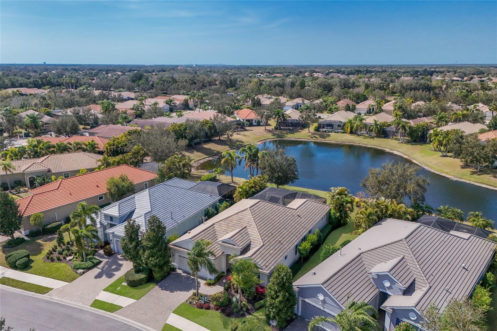 COUNTRY CLUB EAST AT LAKEWD RNCH QQ1 2B - Residential