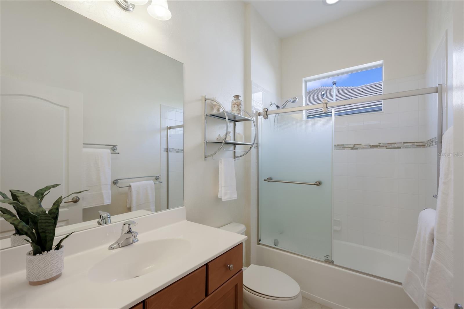 COUNTRY CLUB EAST AT LAKEWD RNCH QQ1 2B - Residential