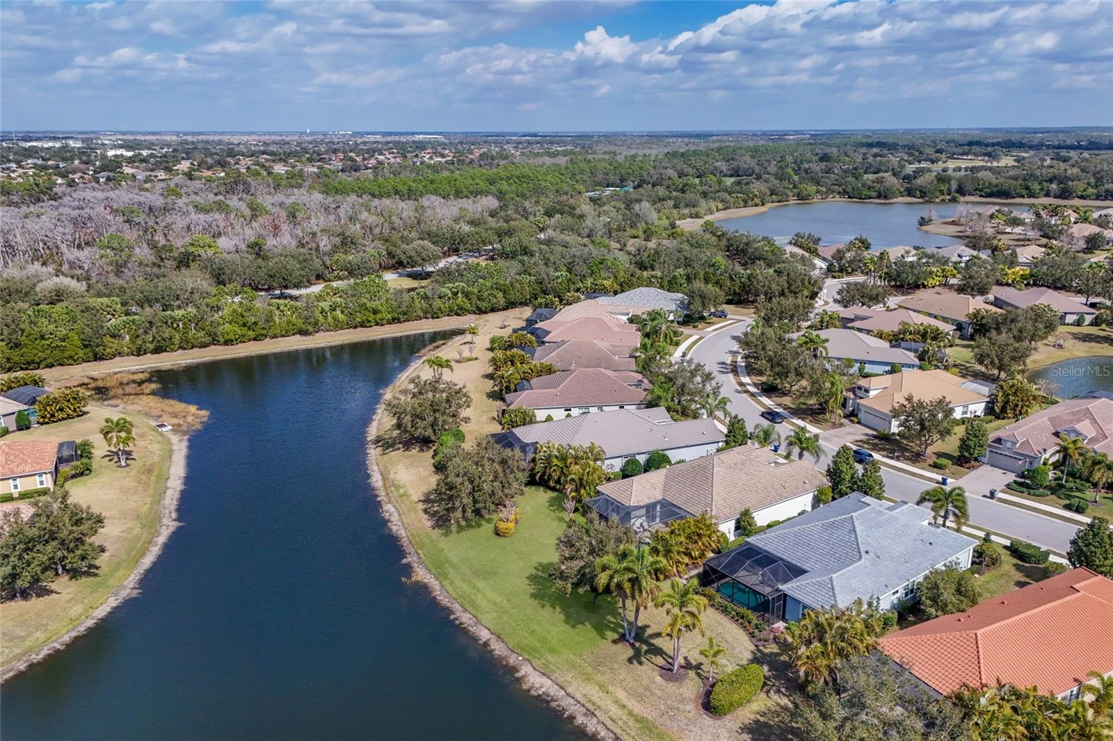 COUNTRY CLUB EAST AT LAKEWD RNCH QQ1 2B - Residential