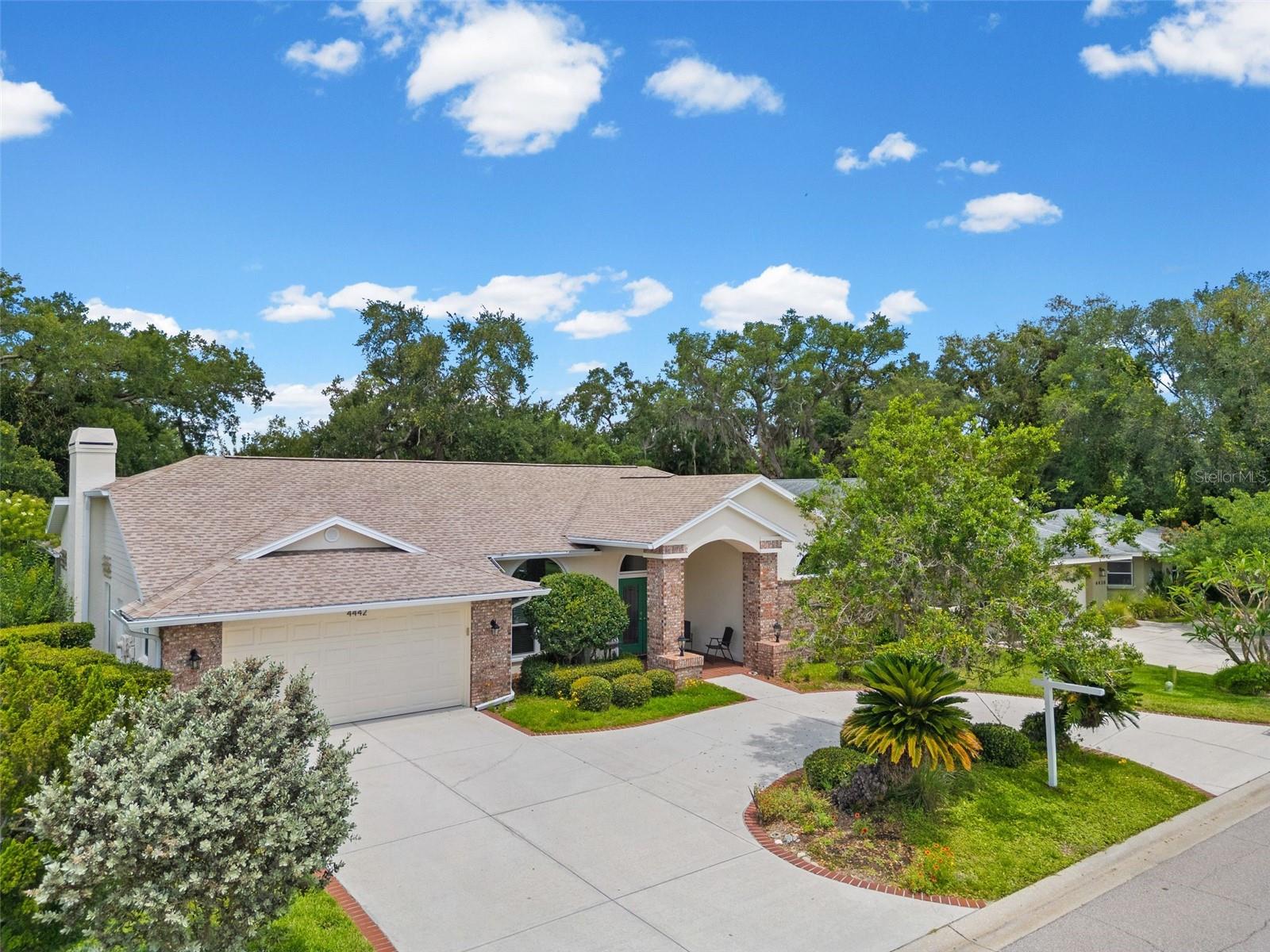 4442 HOLLYBROOK WAY