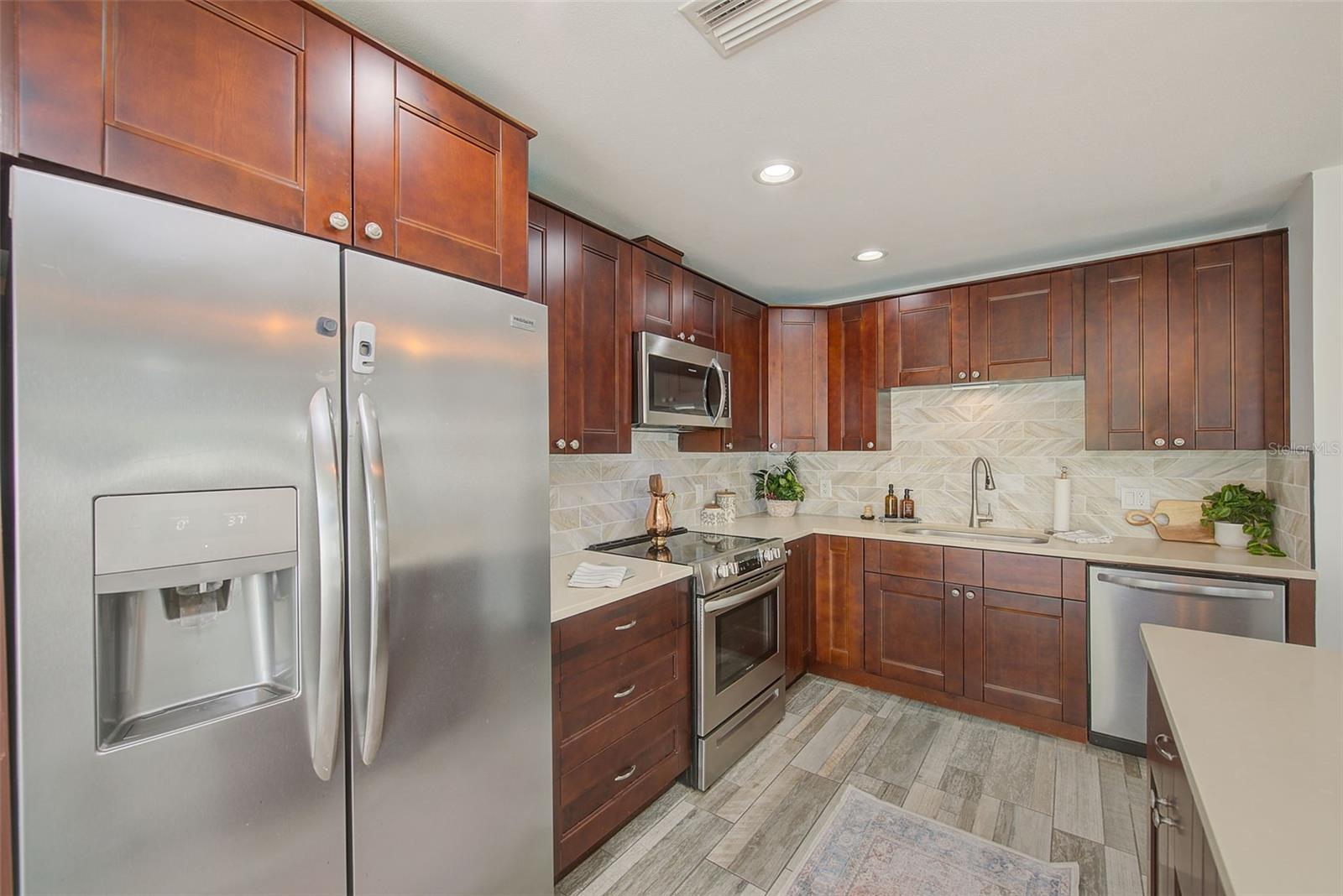 SUNNY BREEZE SUB - Residential