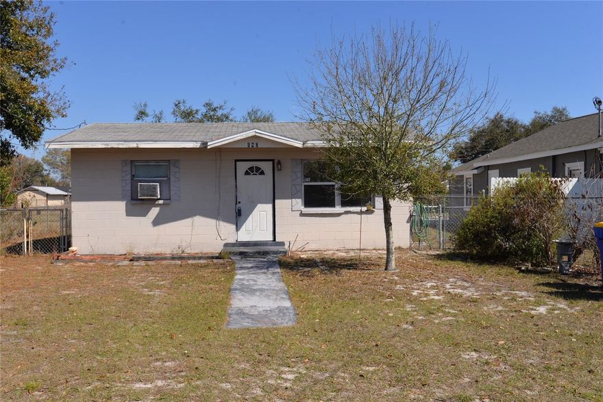 Great rental investment! Needs renovation and updating. Buyer must physically view the property prior to an offer consideration.