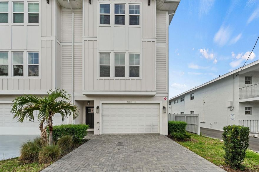 Tucked in the heart of South Tampa, this well-appointed residence offers a blend of comfort, convenience, and location. Unit 4 features a bright, functional layout with thoughtfully designed living spaces, ideal for everyday ease. 
Enjoy close proximity to Midtown, Hyde Park, and major commuter routes while living in a quiet, residential setting. Whether you're heading to work, grabbing dinner, or spending a weekend by the bay, everything is within reach. 
A clean, simple space in one of Tampa's most desirable pockets---ready for immediate occupancy!

Short term or Furnished options available price may vary