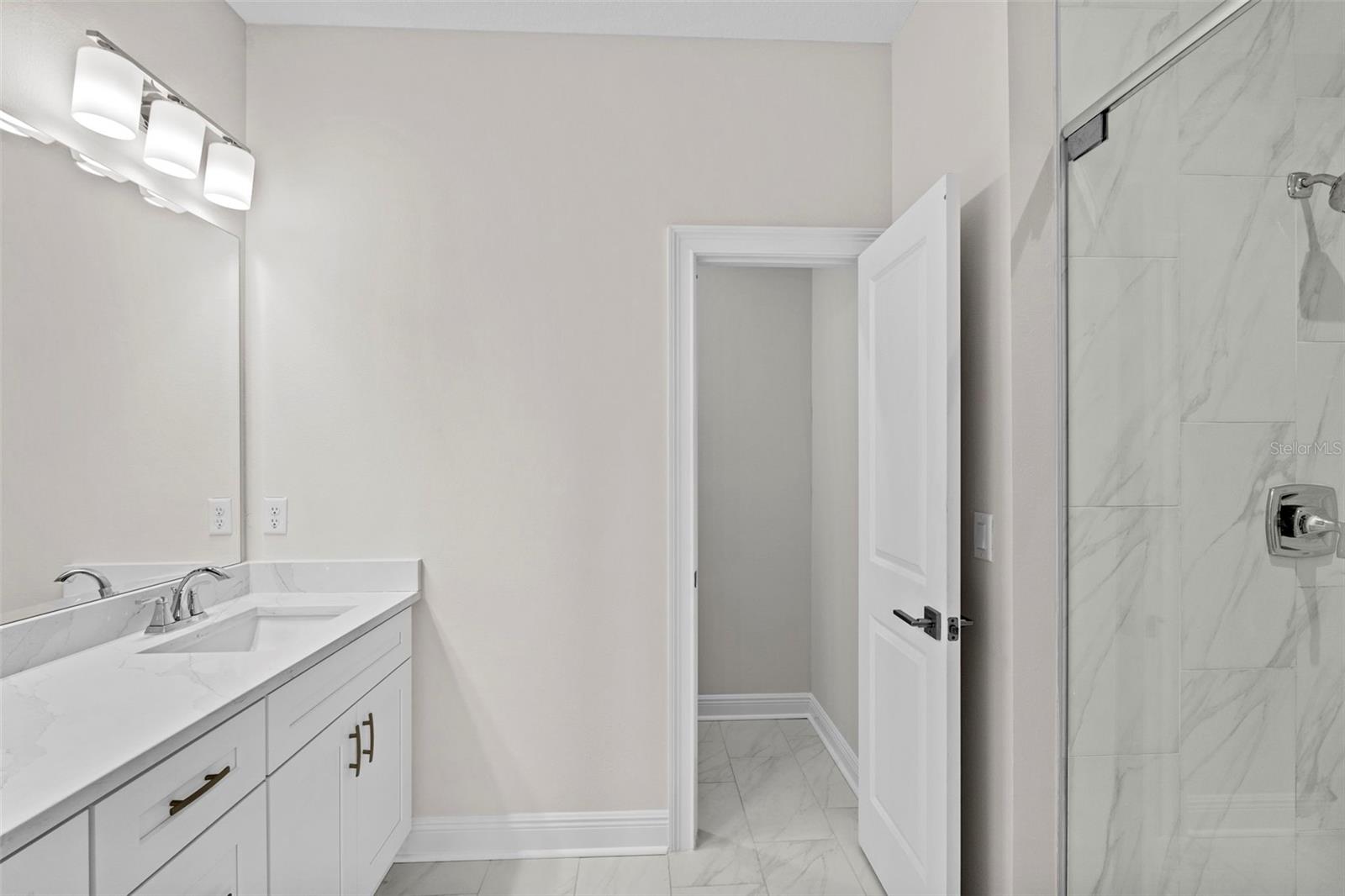 GARY PRICHER TWNHMS - Residential Lease