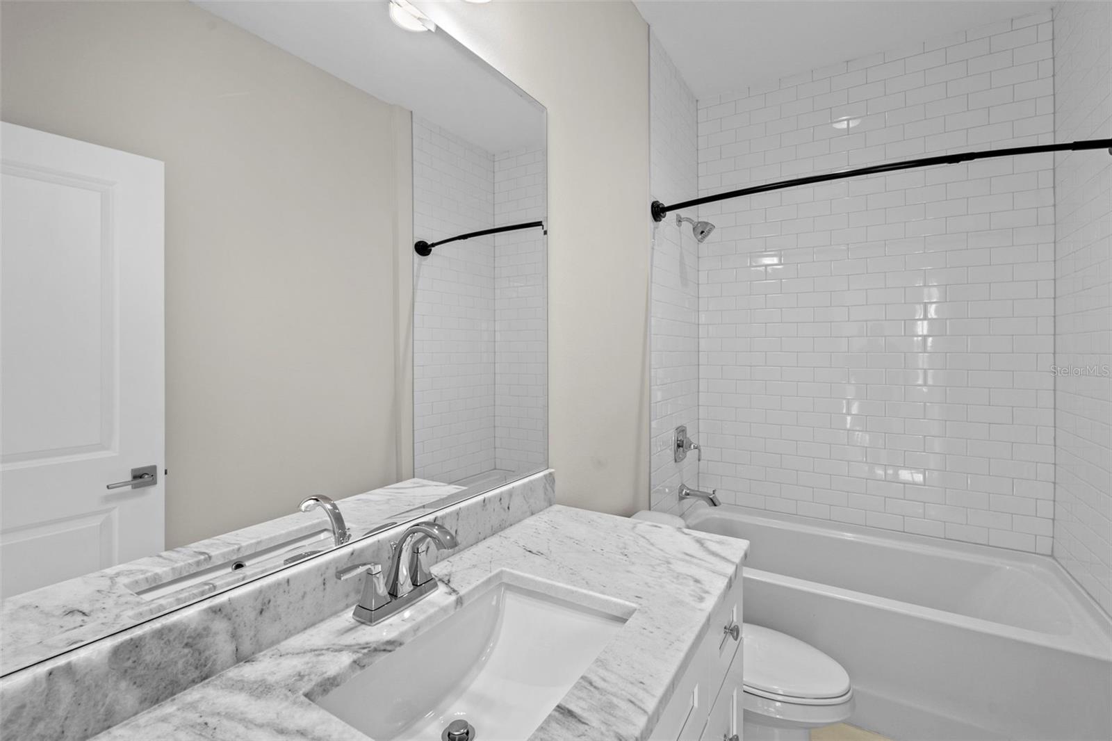 GARY PRICHER TWNHMS - Residential Lease