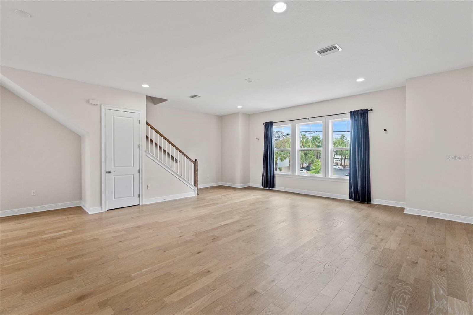 GARY PRICHER TWNHMS - Residential Lease