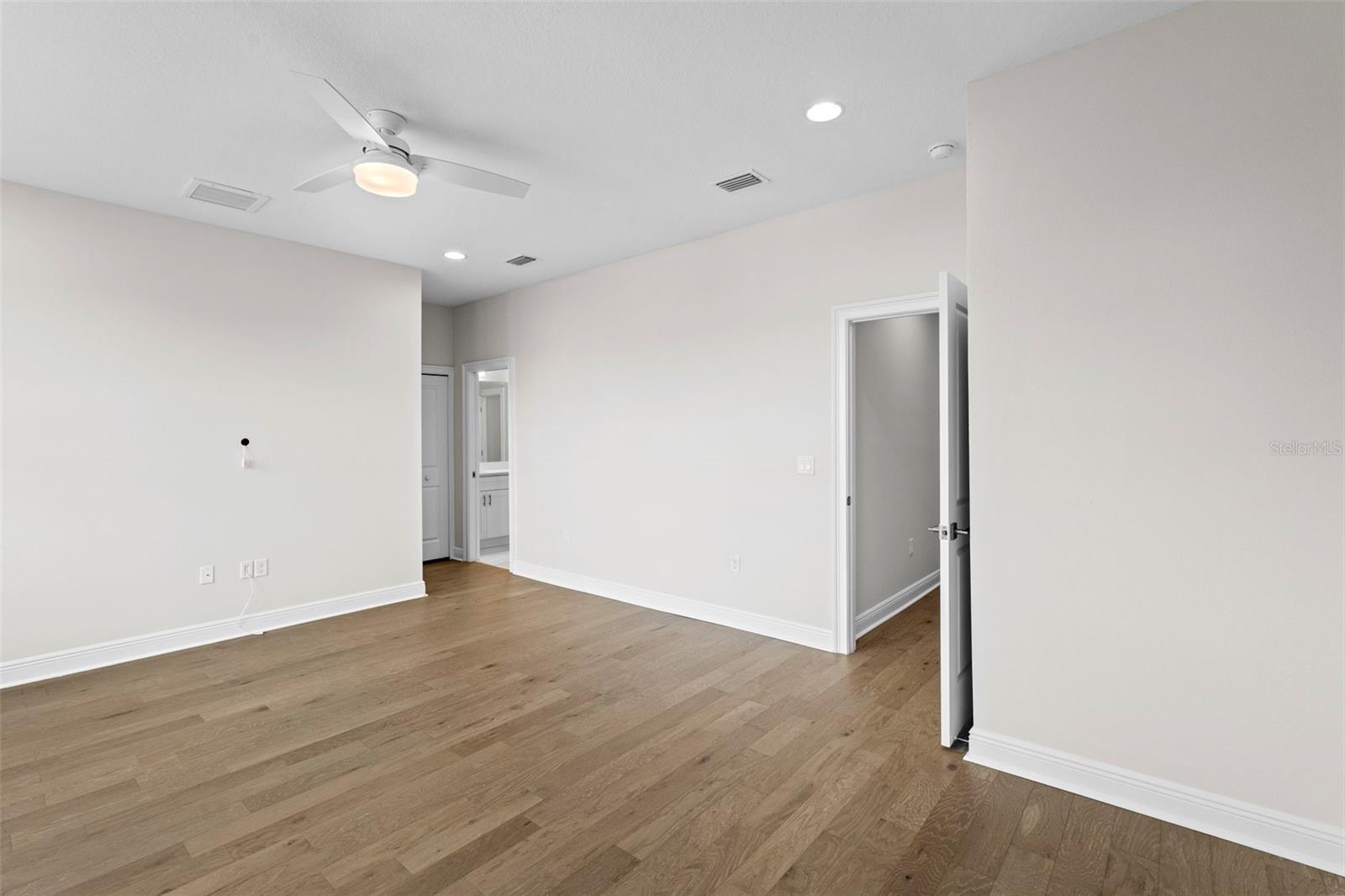 GARY PRICHER TWNHMS - Residential Lease