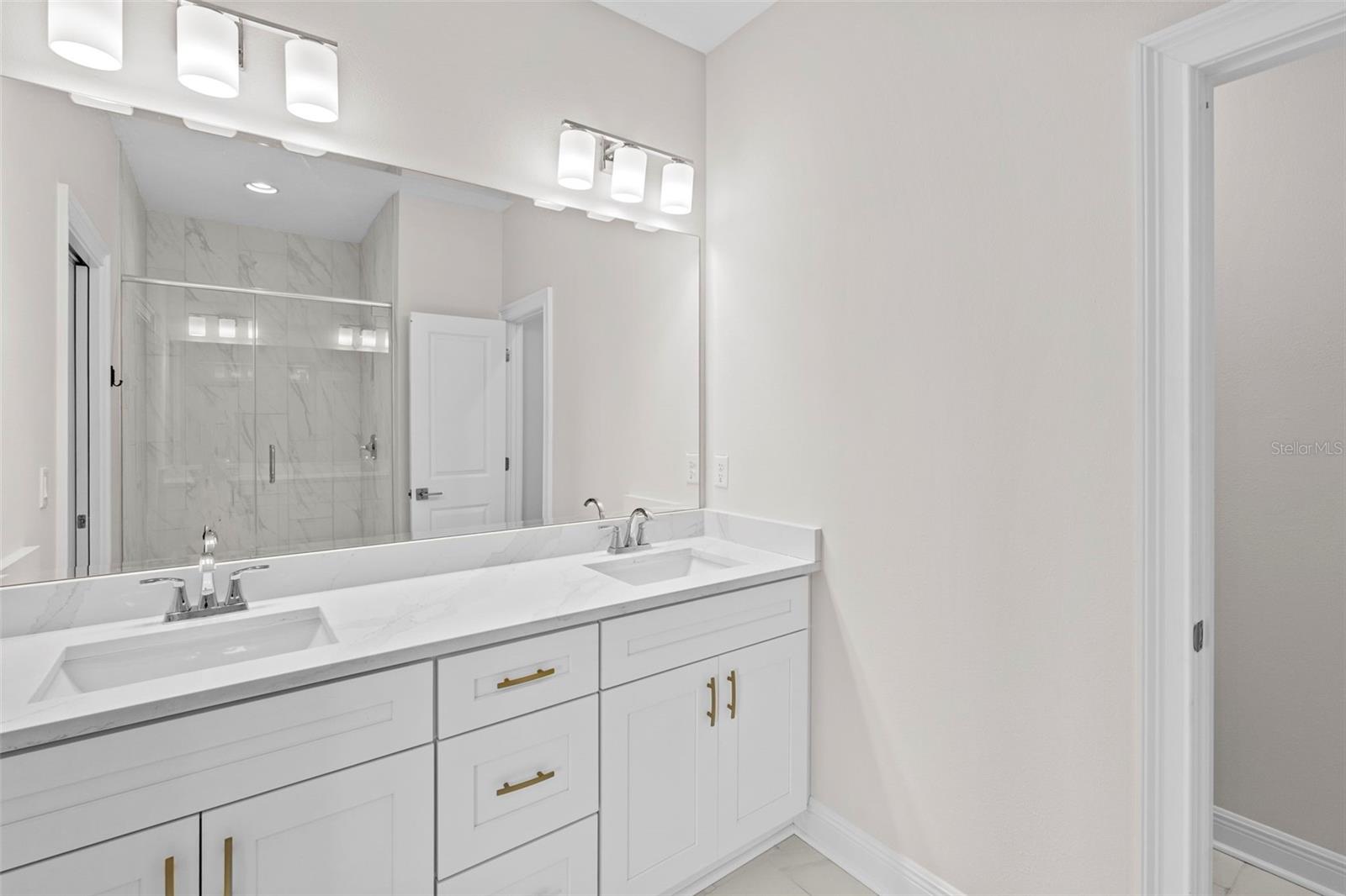 GARY PRICHER TWNHMS - Residential Lease