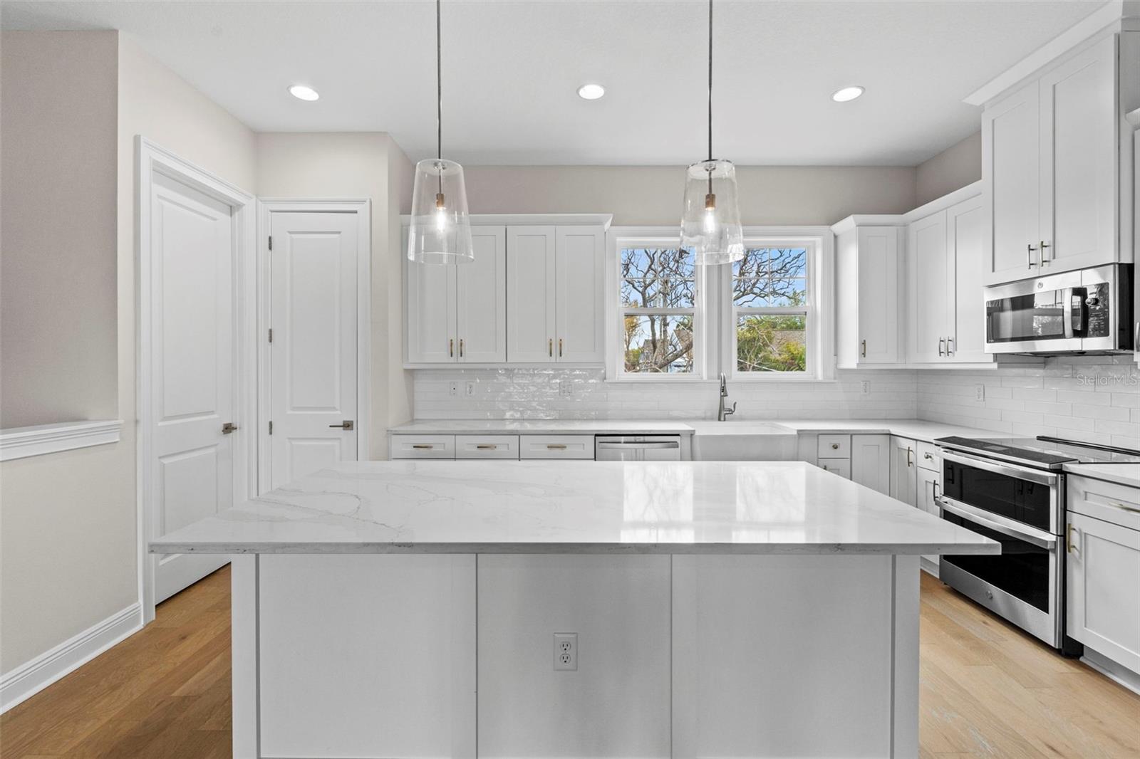 GARY PRICHER TWNHMS - Residential Lease