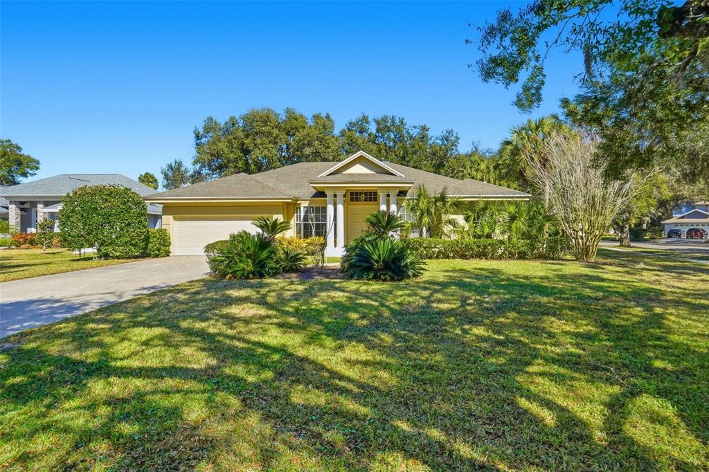 Photo of 4706 Kinross Court, Valrico, FL 33596 (MLS # O6363288)