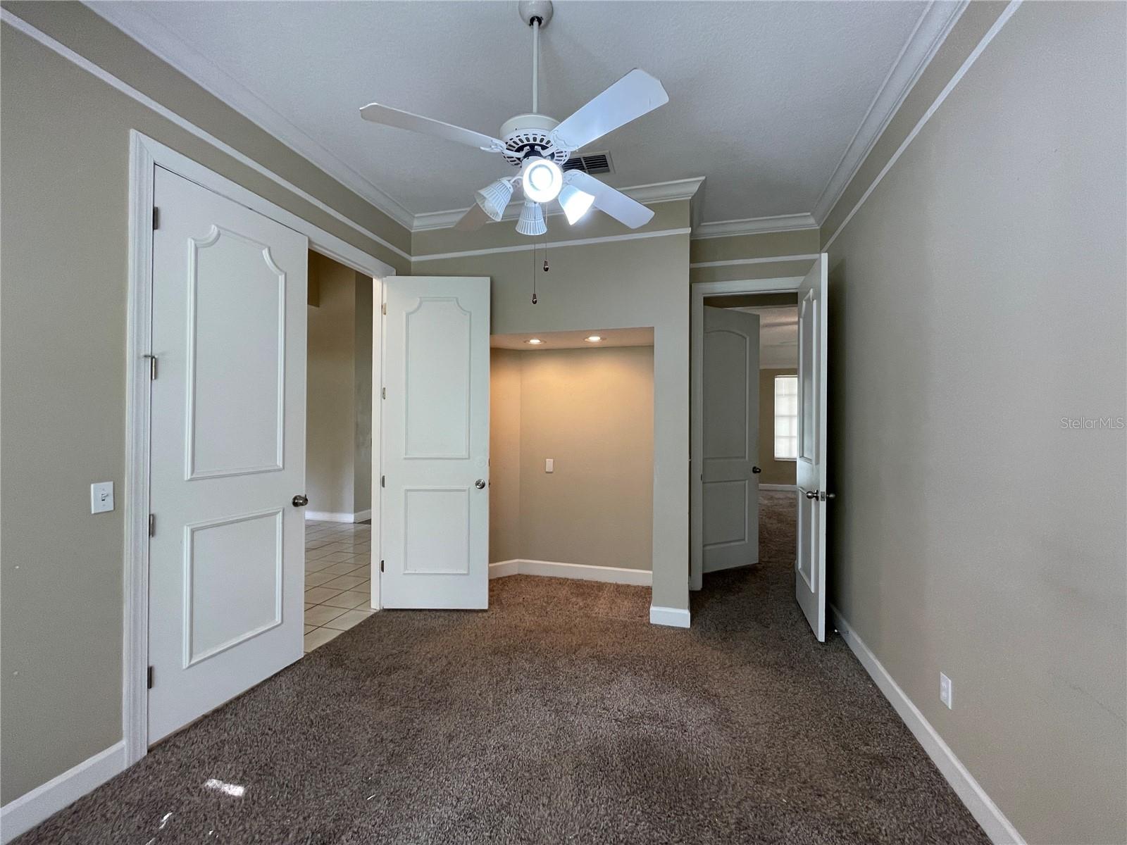 RIVER HILLS COUNTRY CLUB PH - Residential