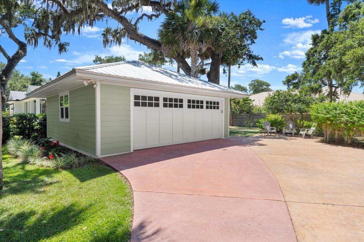 101 AZALEA CIRCLE