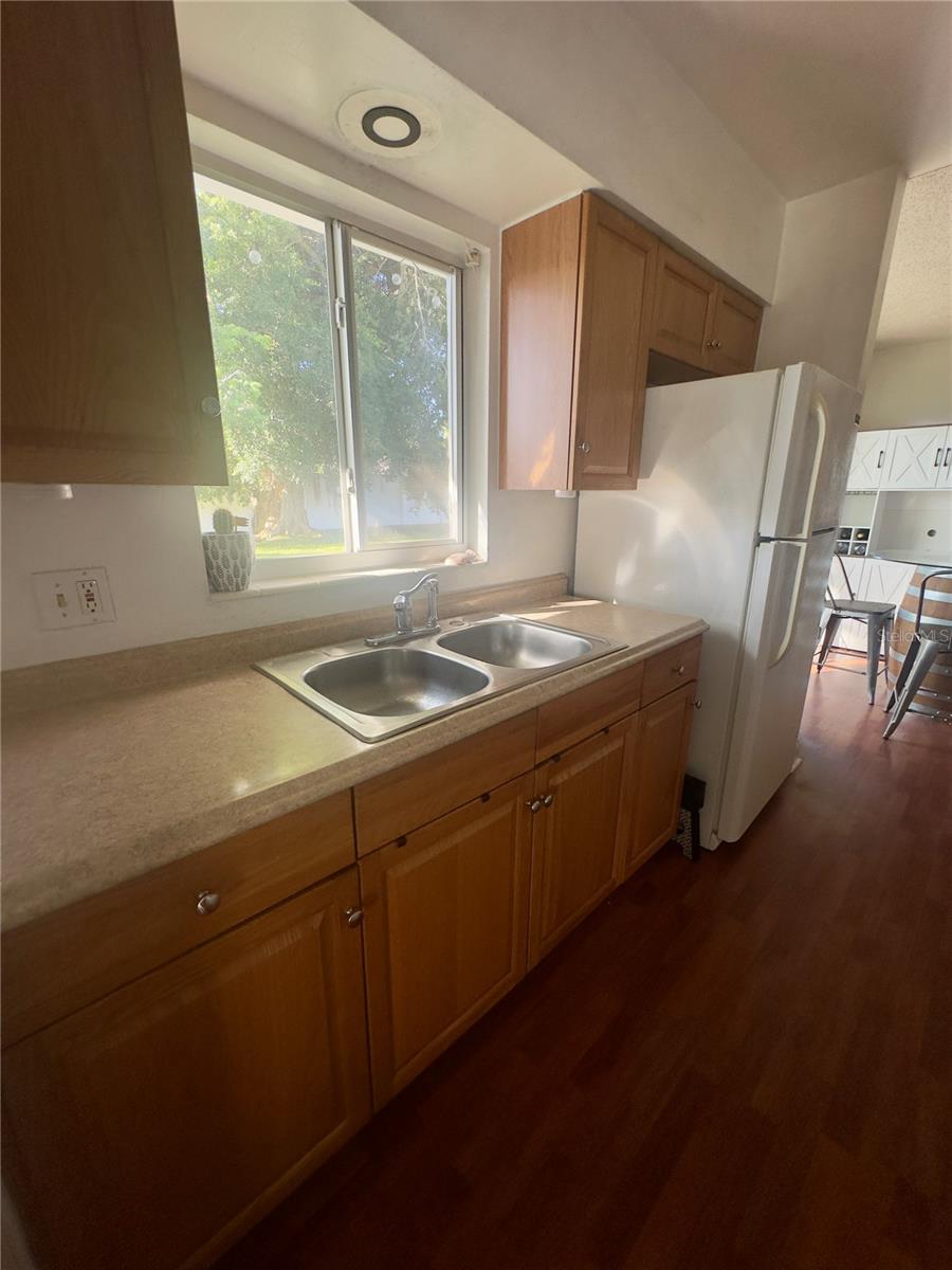 3673 SEAROBIN DRIVE SE