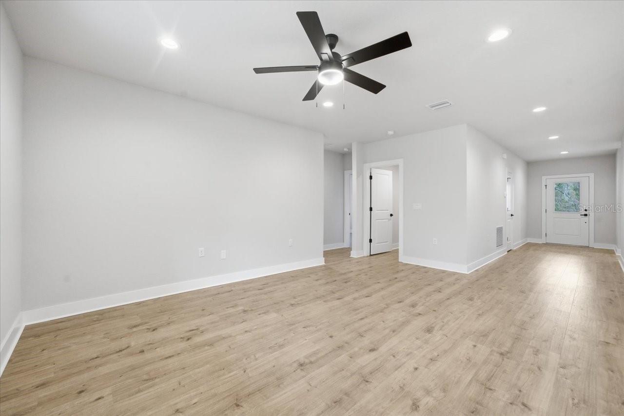 ROYAL HIGHLANDS UNIT 8 - Residential