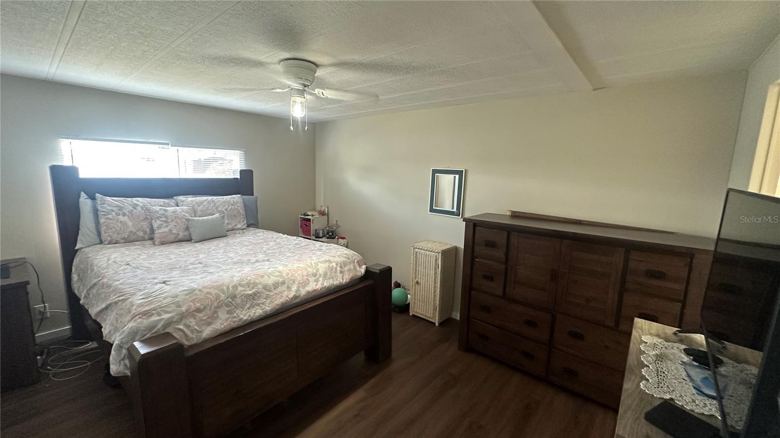 SHADOW BROOK MOBILE HOME - Residential