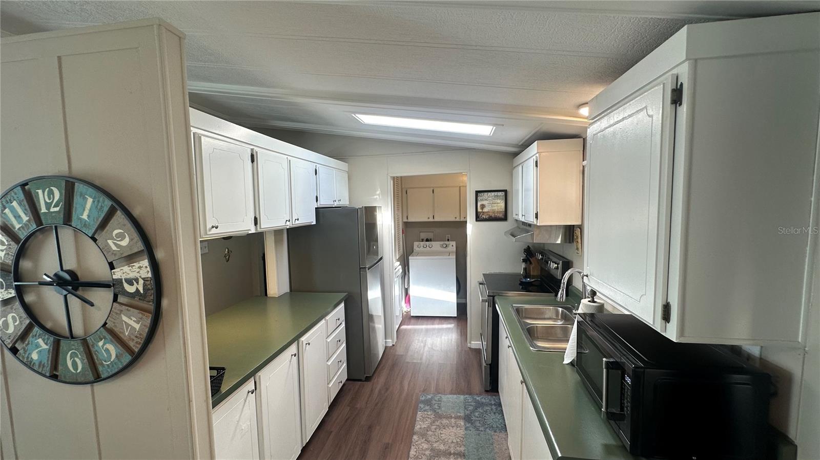 SHADOW BROOK MOBILE HOME - Residential