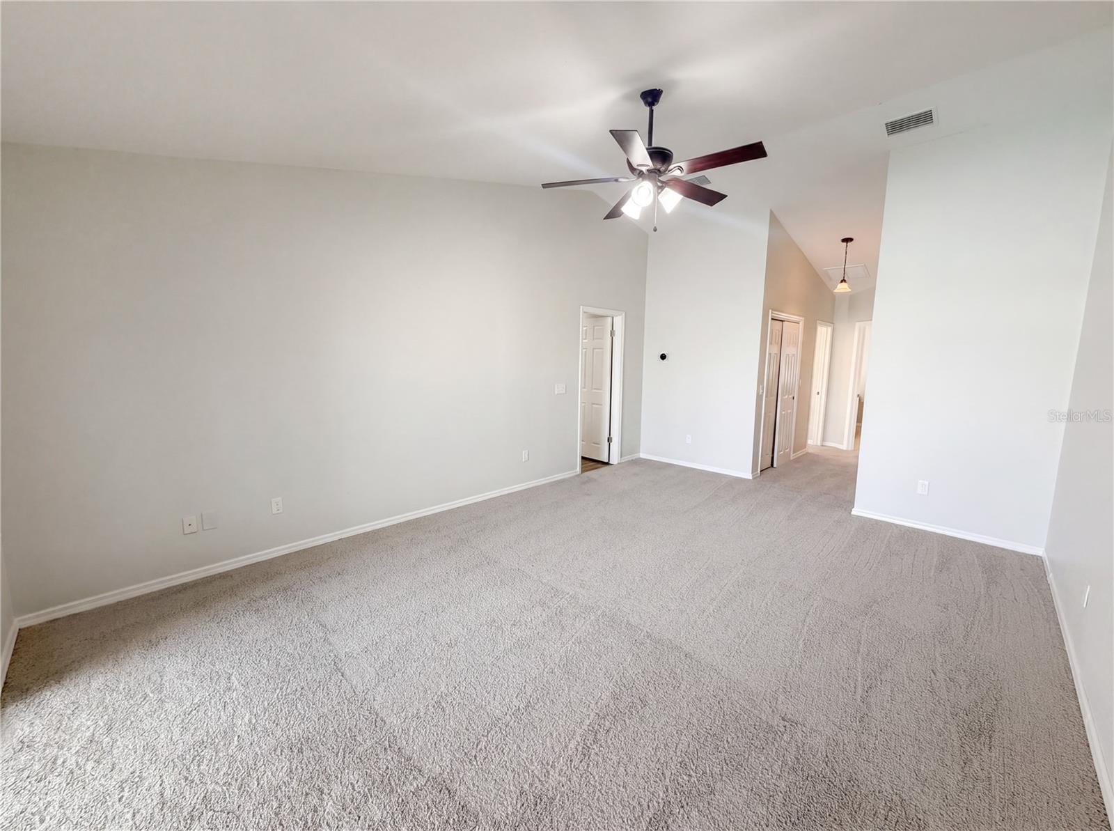 EXECUTIVE ESTATES - Residential