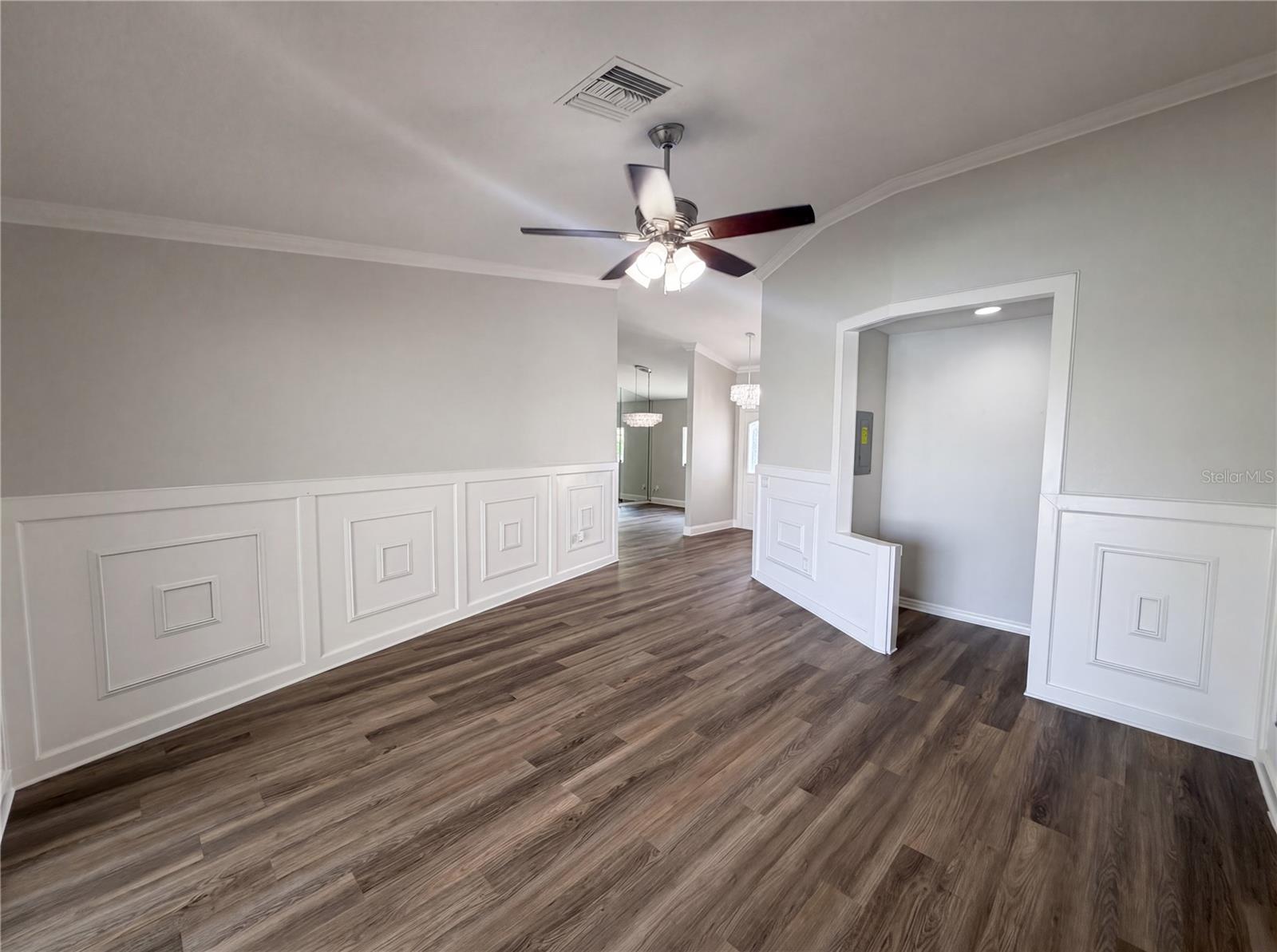 EXECUTIVE ESTATES - Residential