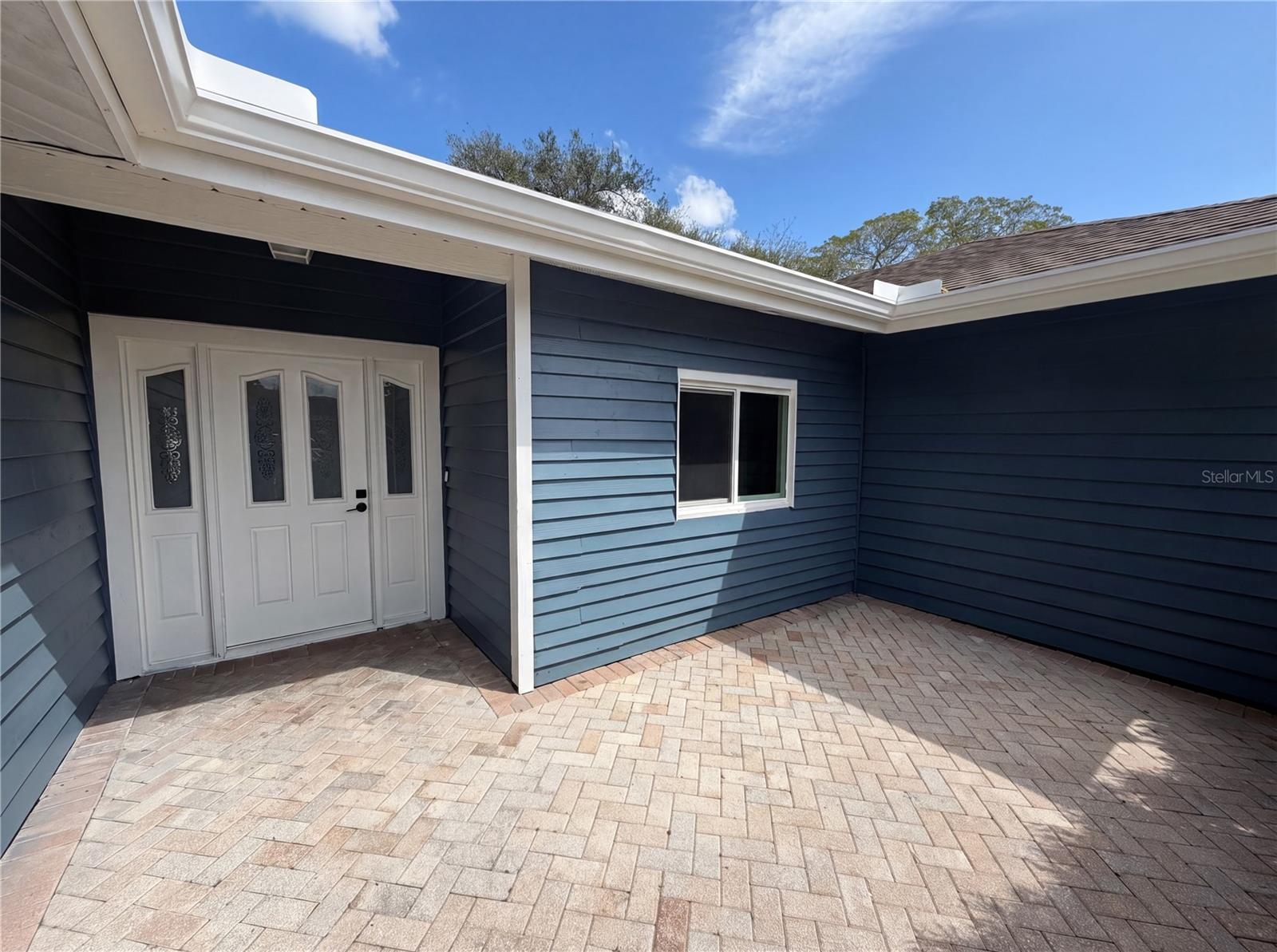 EXECUTIVE ESTATES - Residential