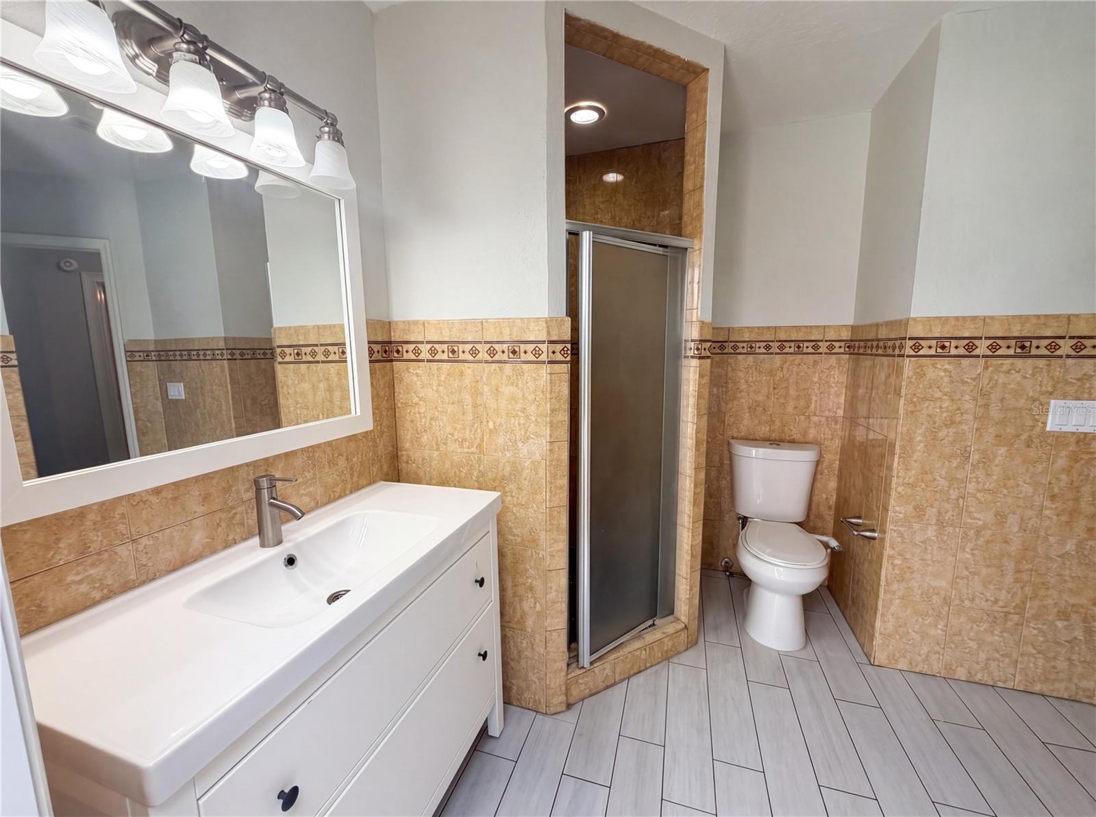 EXECUTIVE ESTATES - Residential