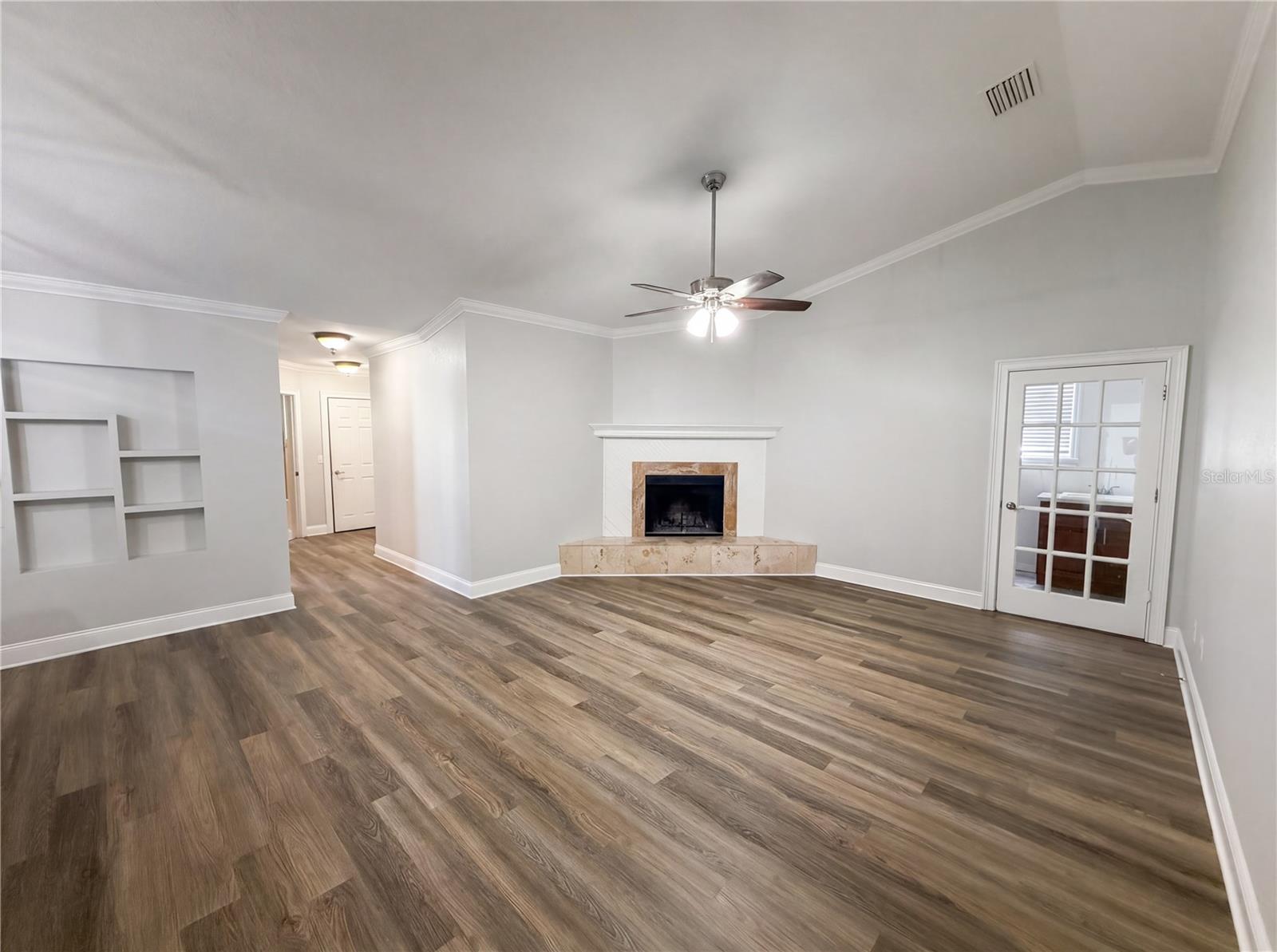 EXECUTIVE ESTATES - Residential