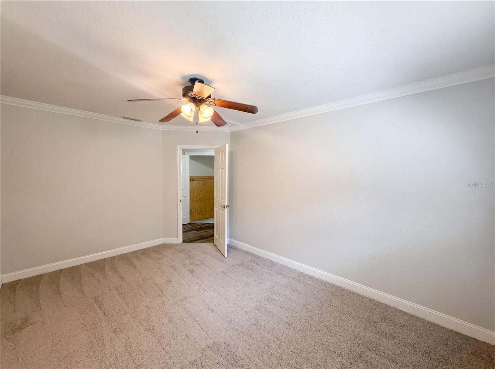 EXECUTIVE ESTATES - Residential