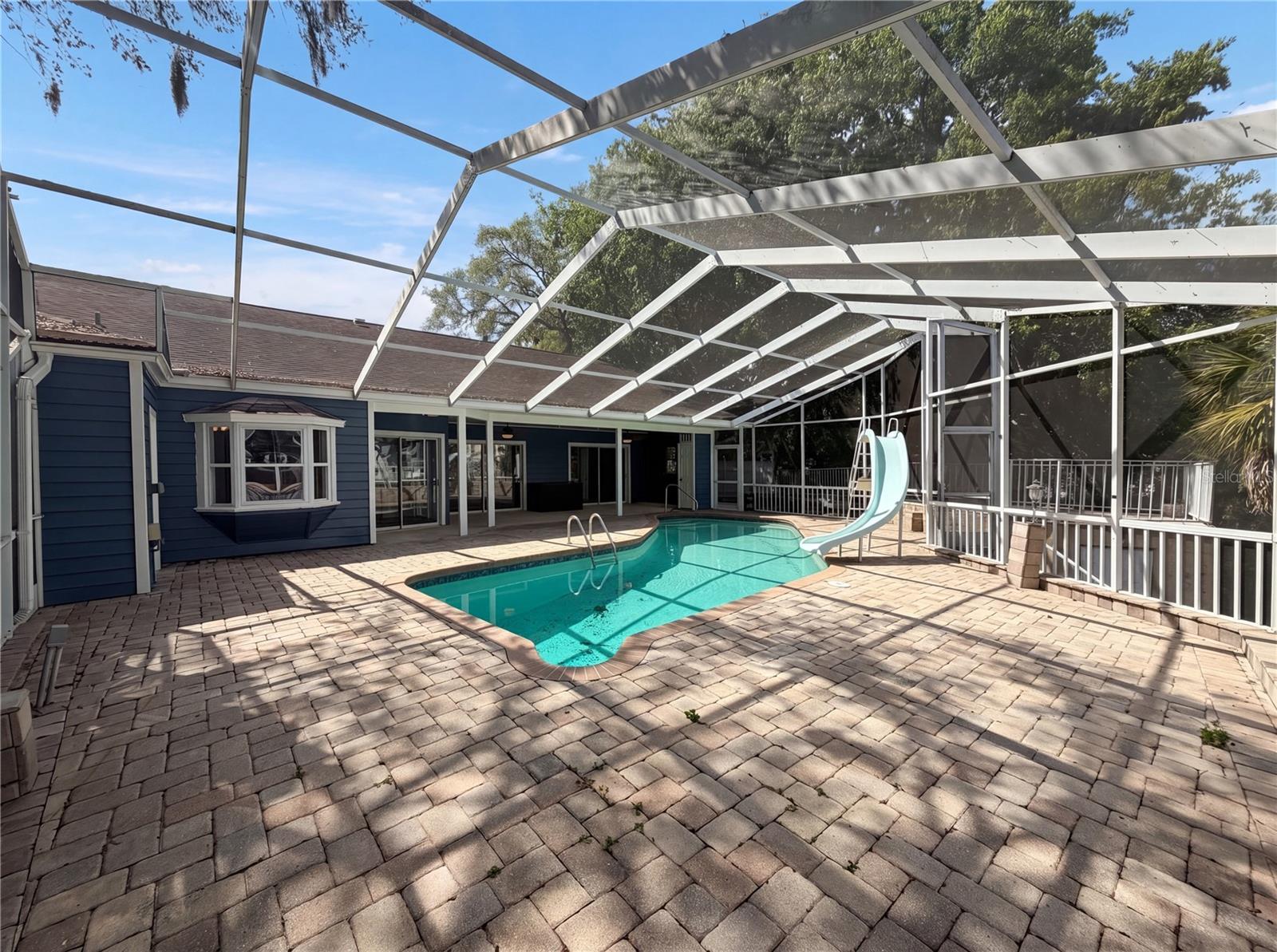 EXECUTIVE ESTATES - Residential