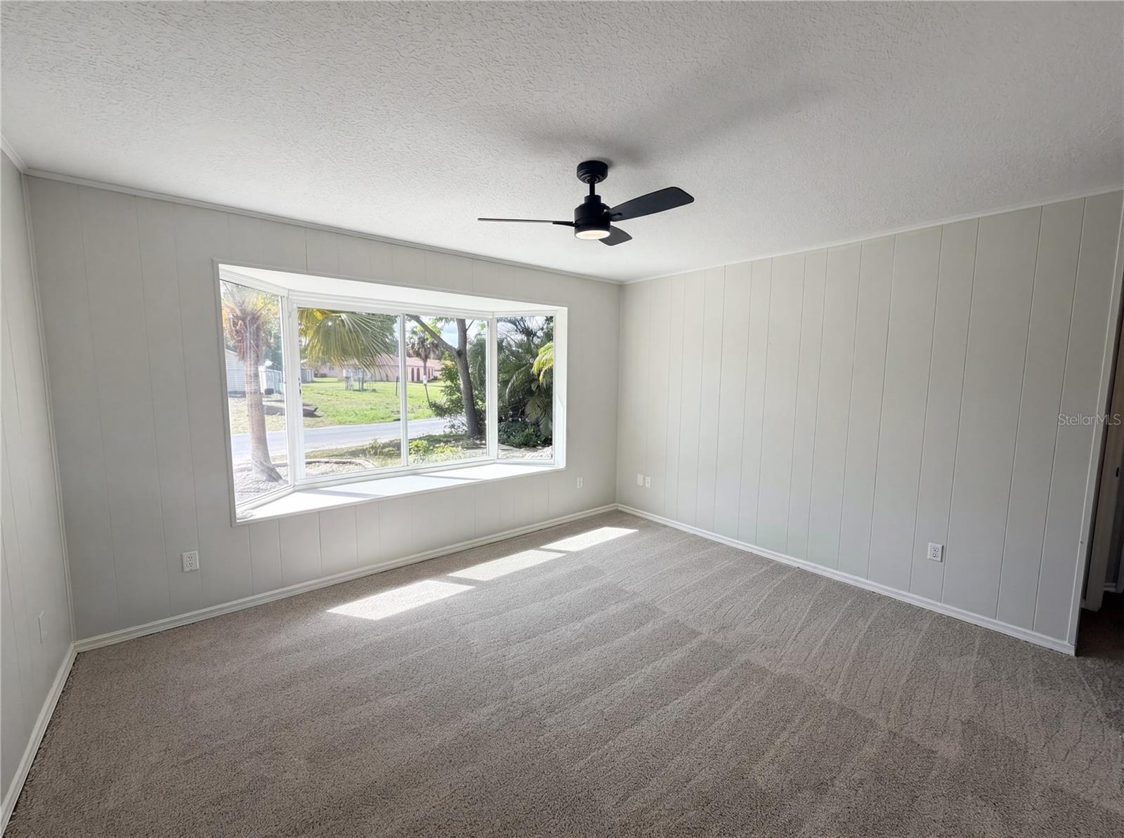 EXECUTIVE ESTATES - Residential