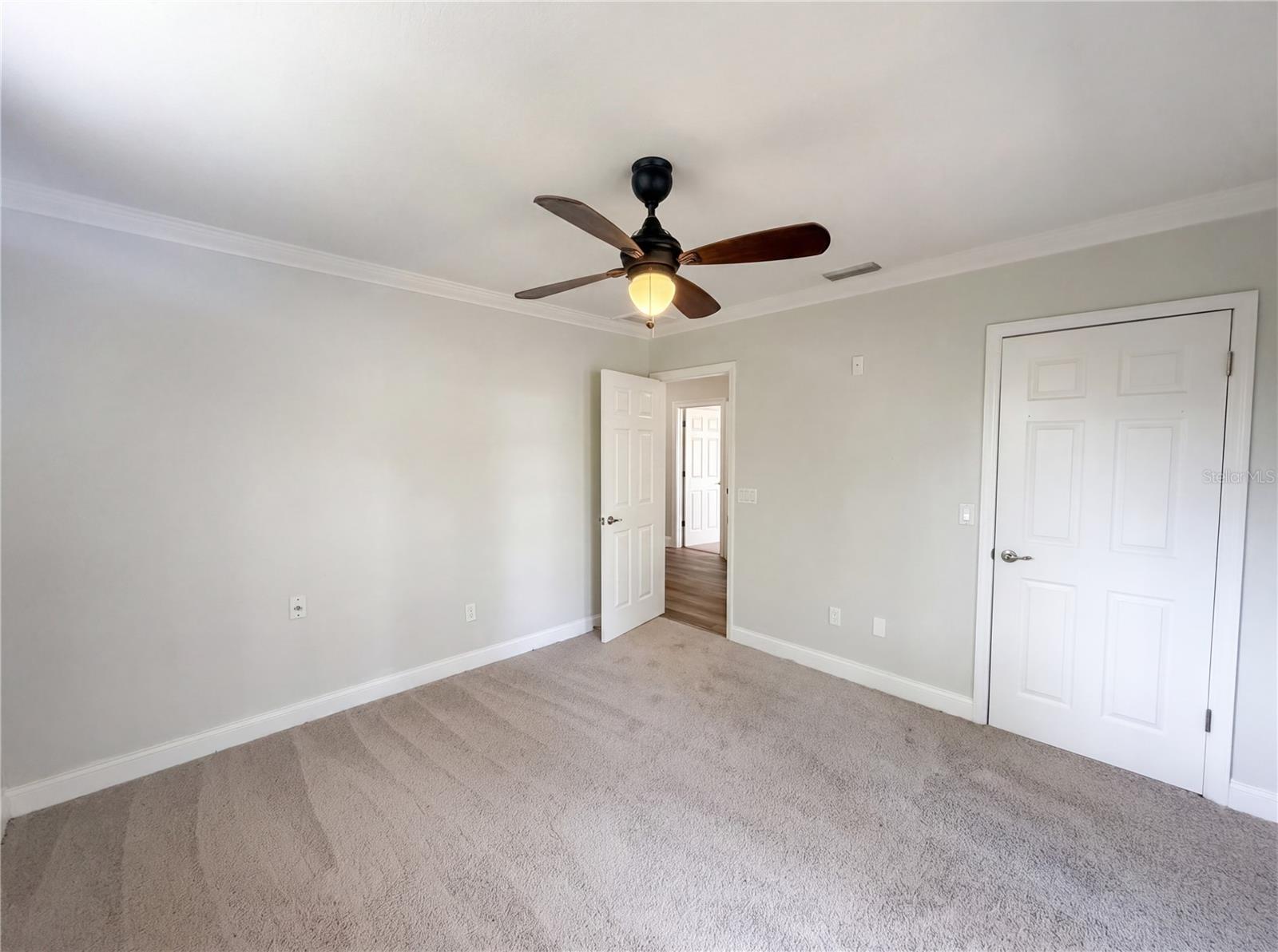 EXECUTIVE ESTATES - Residential