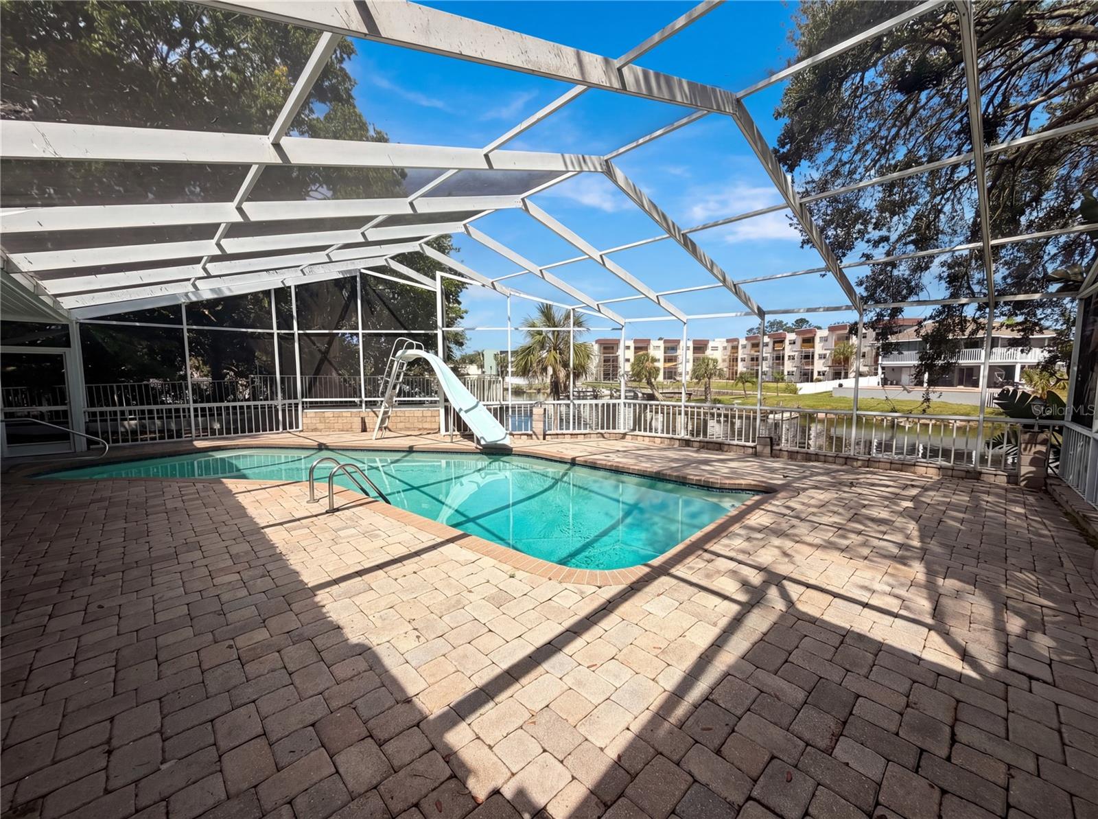 EXECUTIVE ESTATES - Residential