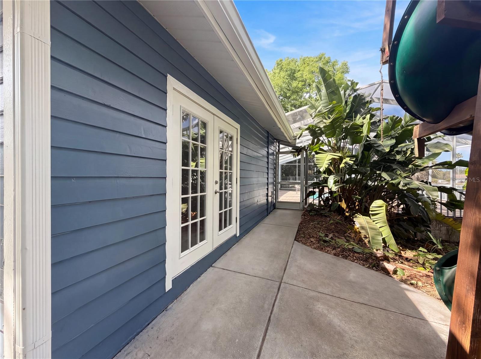 EXECUTIVE ESTATES - Residential