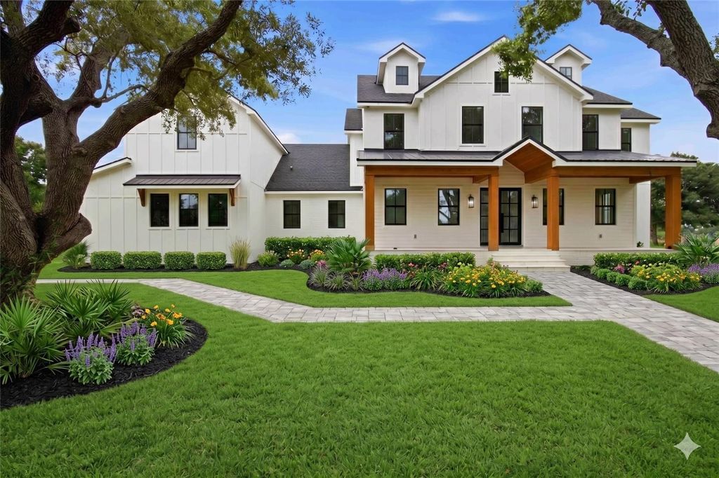 Photo of 639 Oakford Road, Sarasota, FL 34240 (MLS # A4695890)