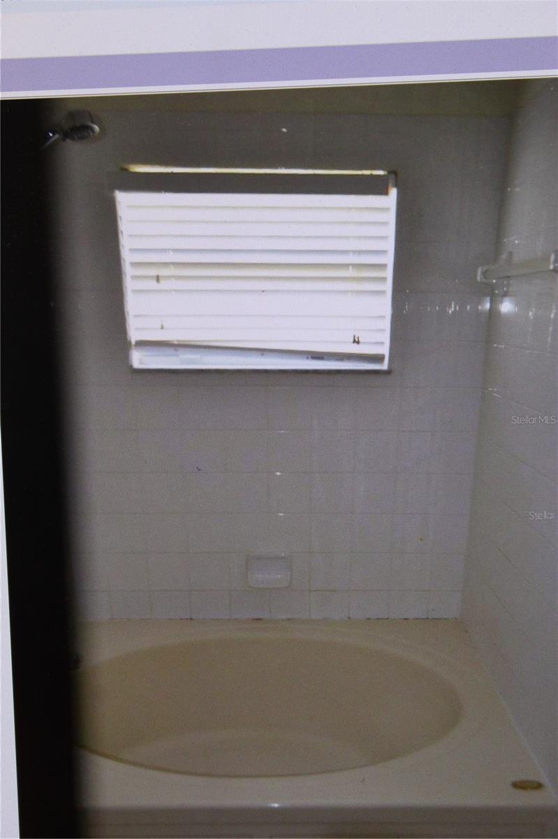 GRAND OAKS PH 03 - Residential Lease