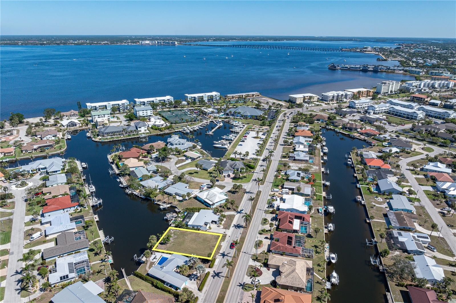 PUNTA GORDA ISLES SEC 01 AMD - Land