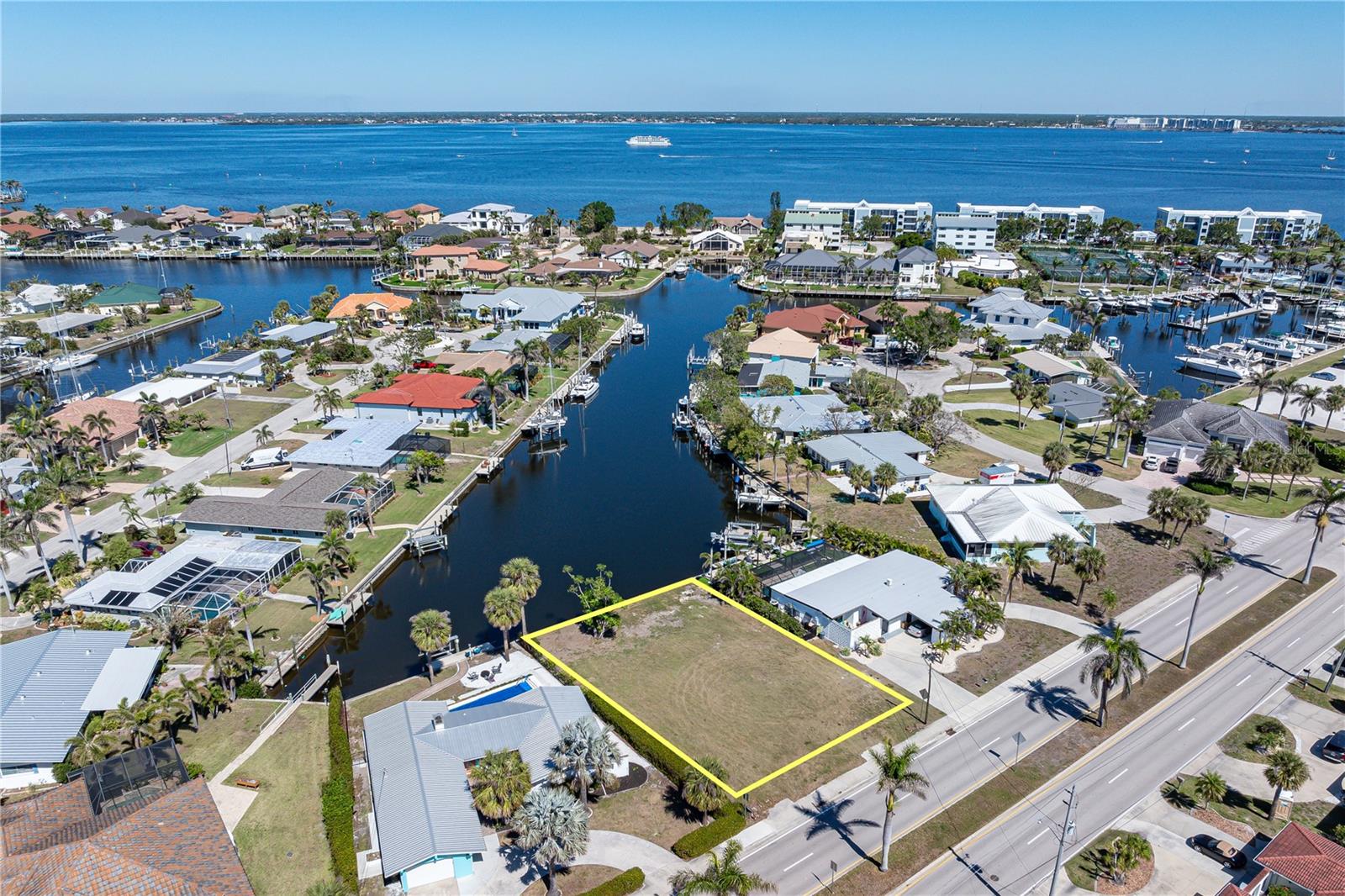 PUNTA GORDA ISLES SEC 01 AMD - Land