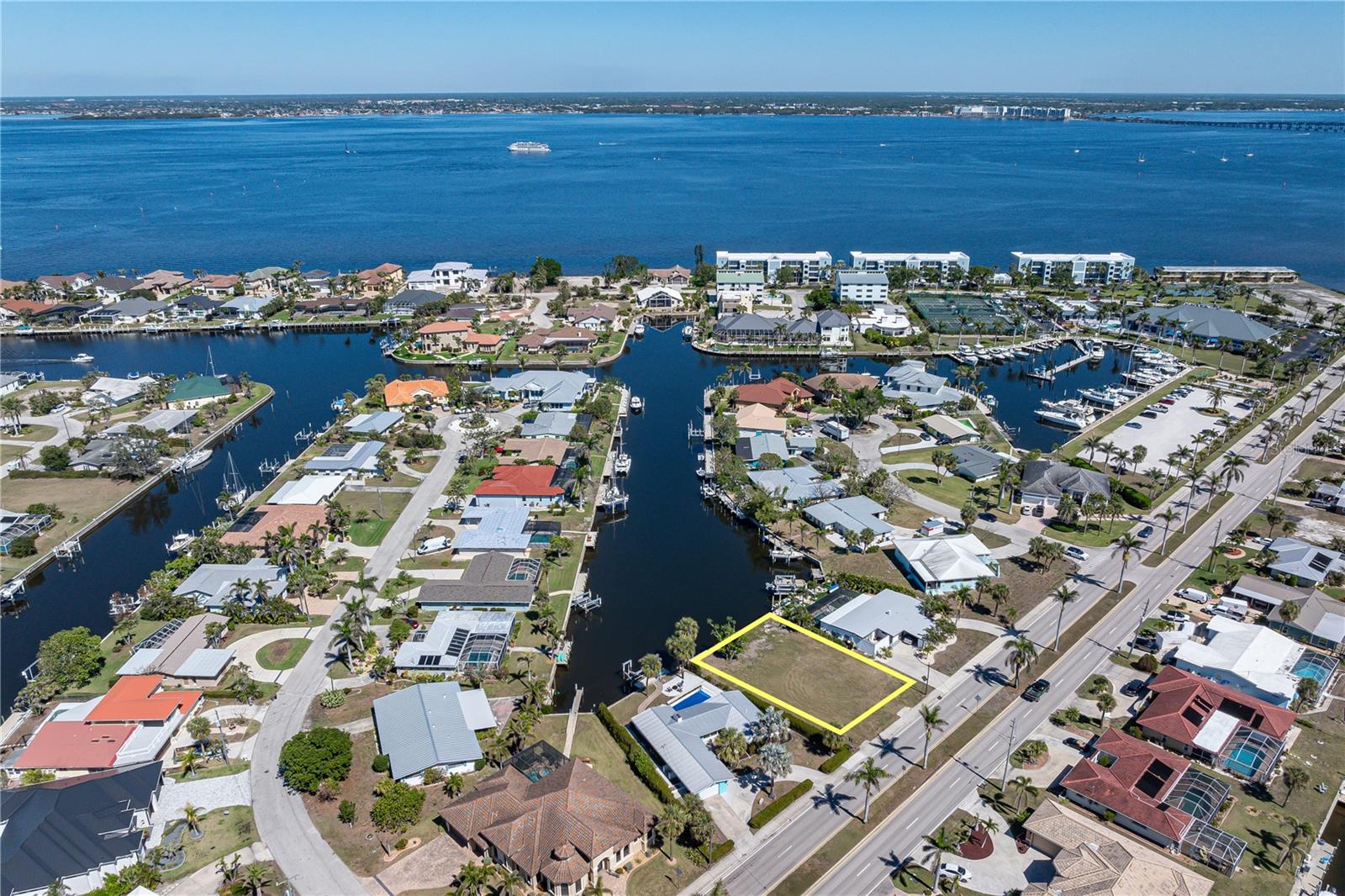 PUNTA GORDA ISLES SEC 01 AMD - Land