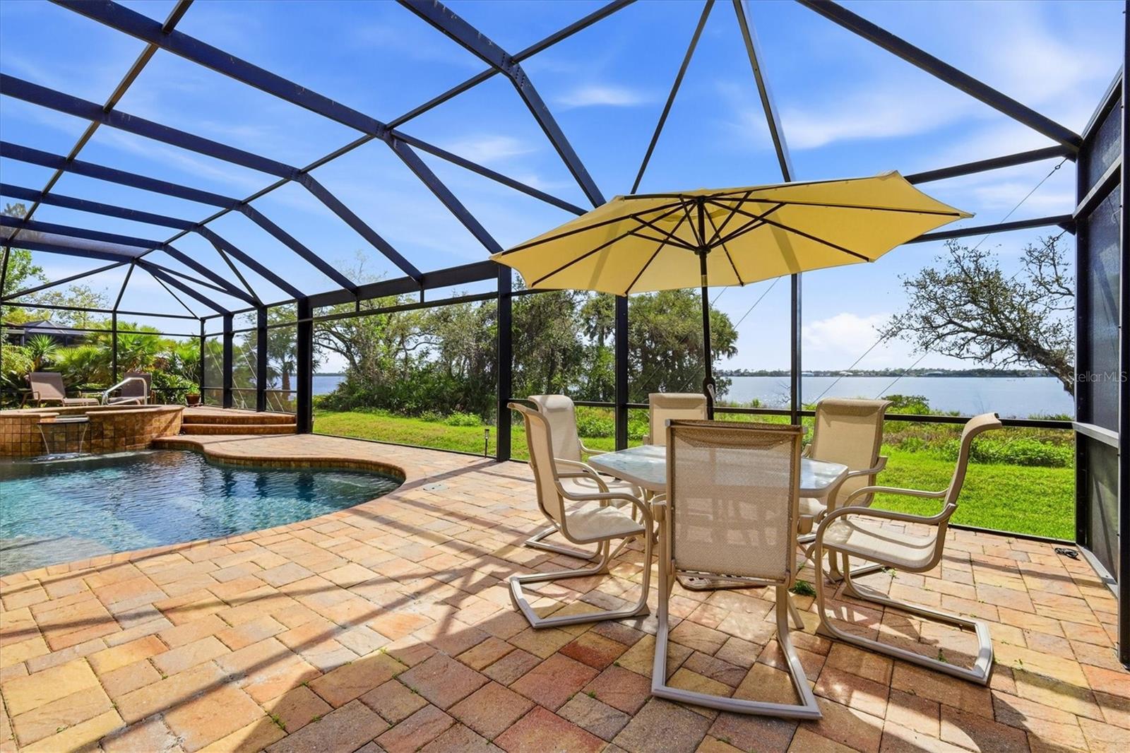 RIVERWOOD - Residential