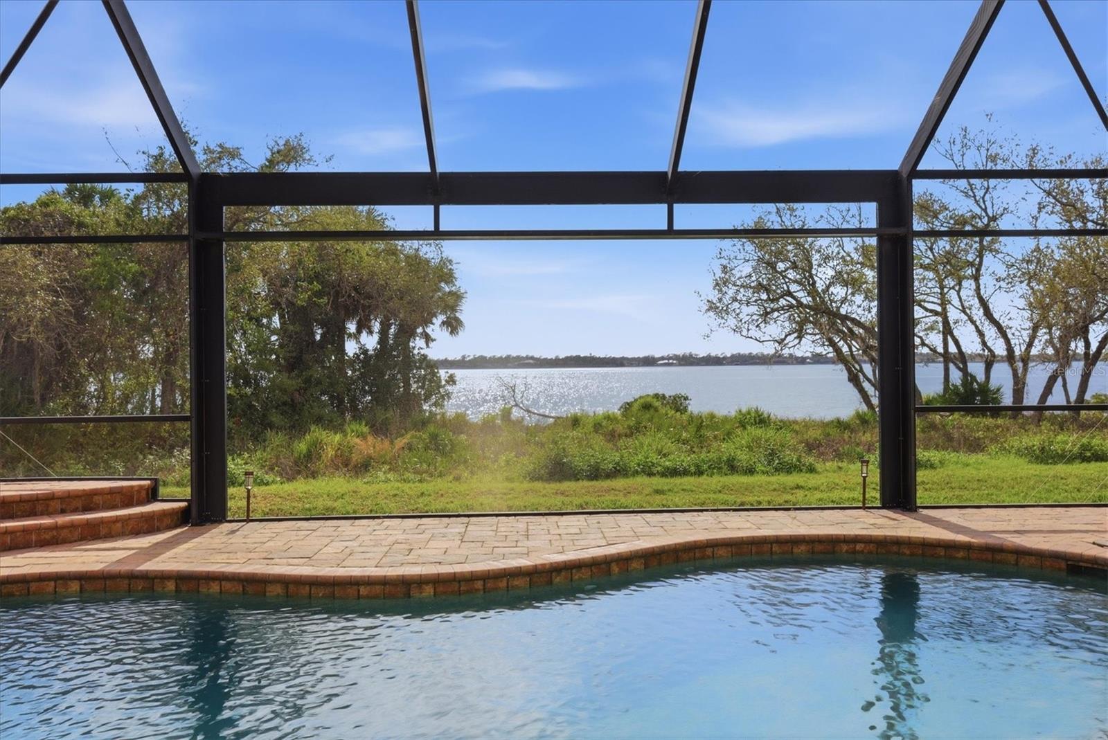 RIVERWOOD - Residential