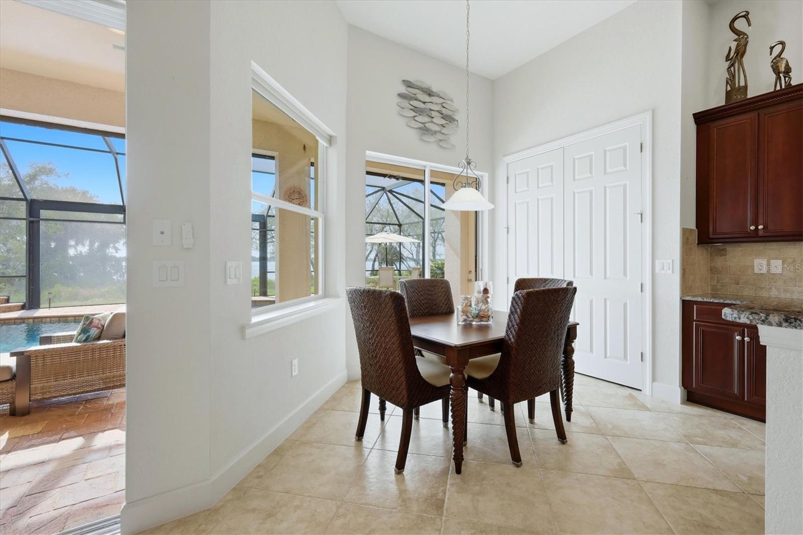 RIVERWOOD - Residential