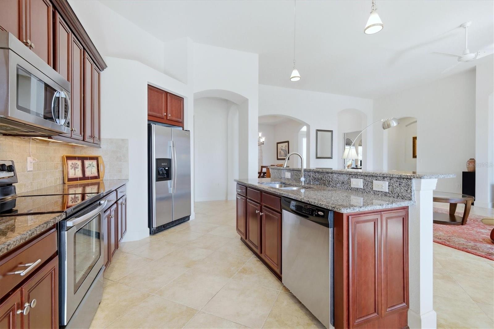 RIVERWOOD - Residential