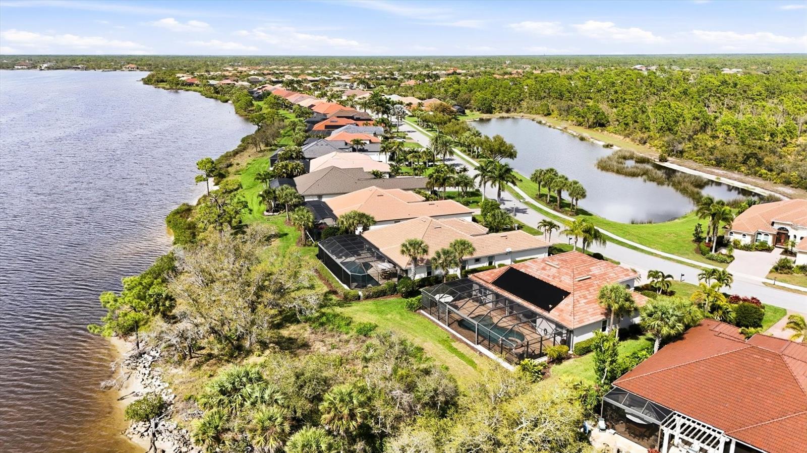 RIVERWOOD - Residential