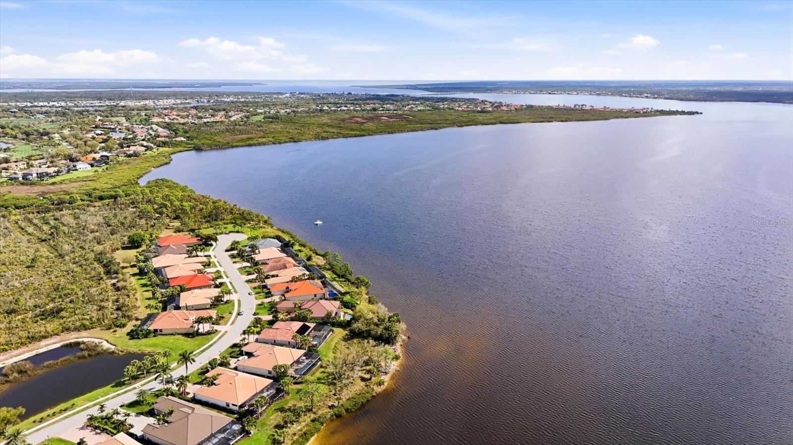 RIVERWOOD - Residential