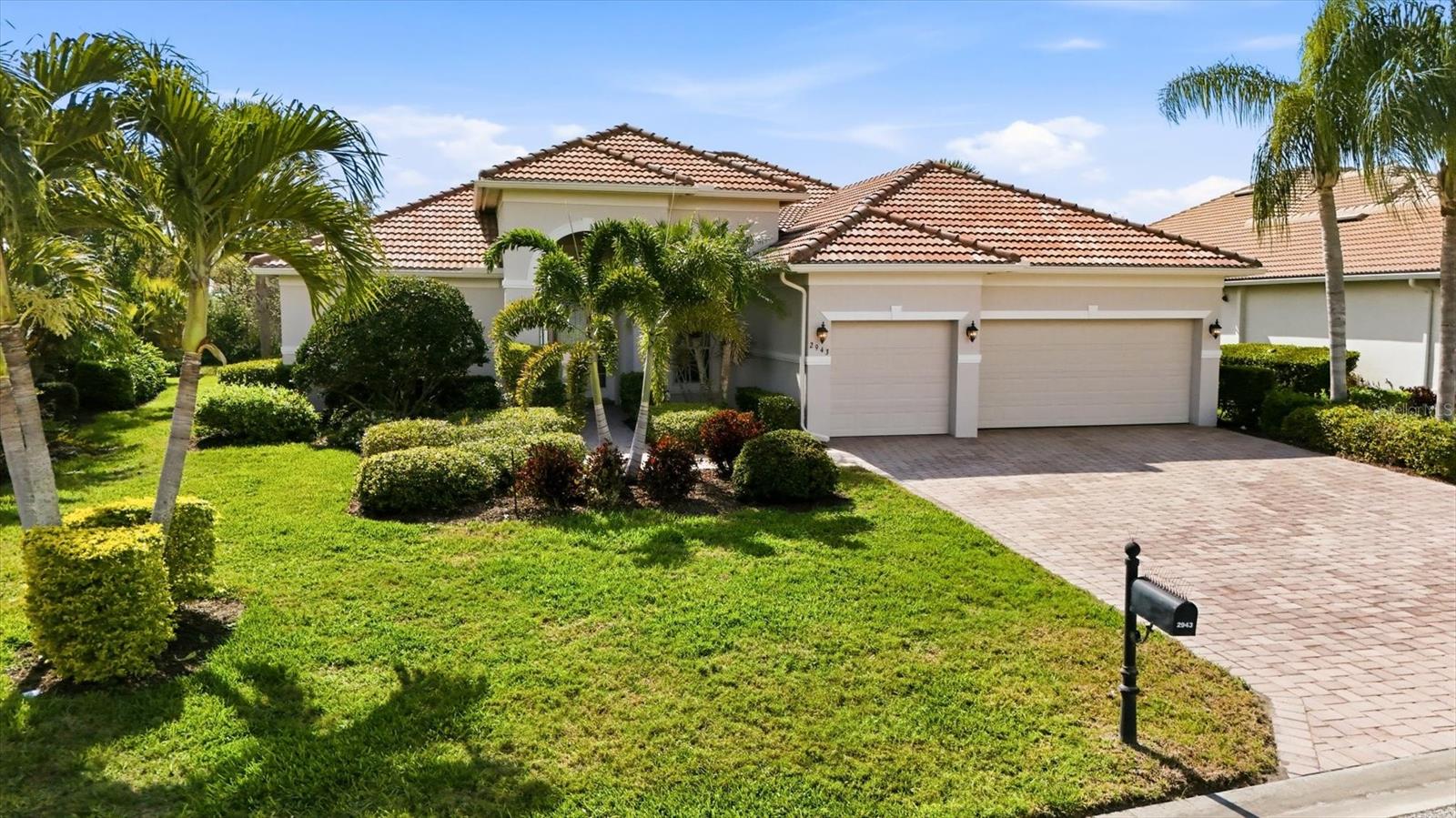 RIVERWOOD - Residential