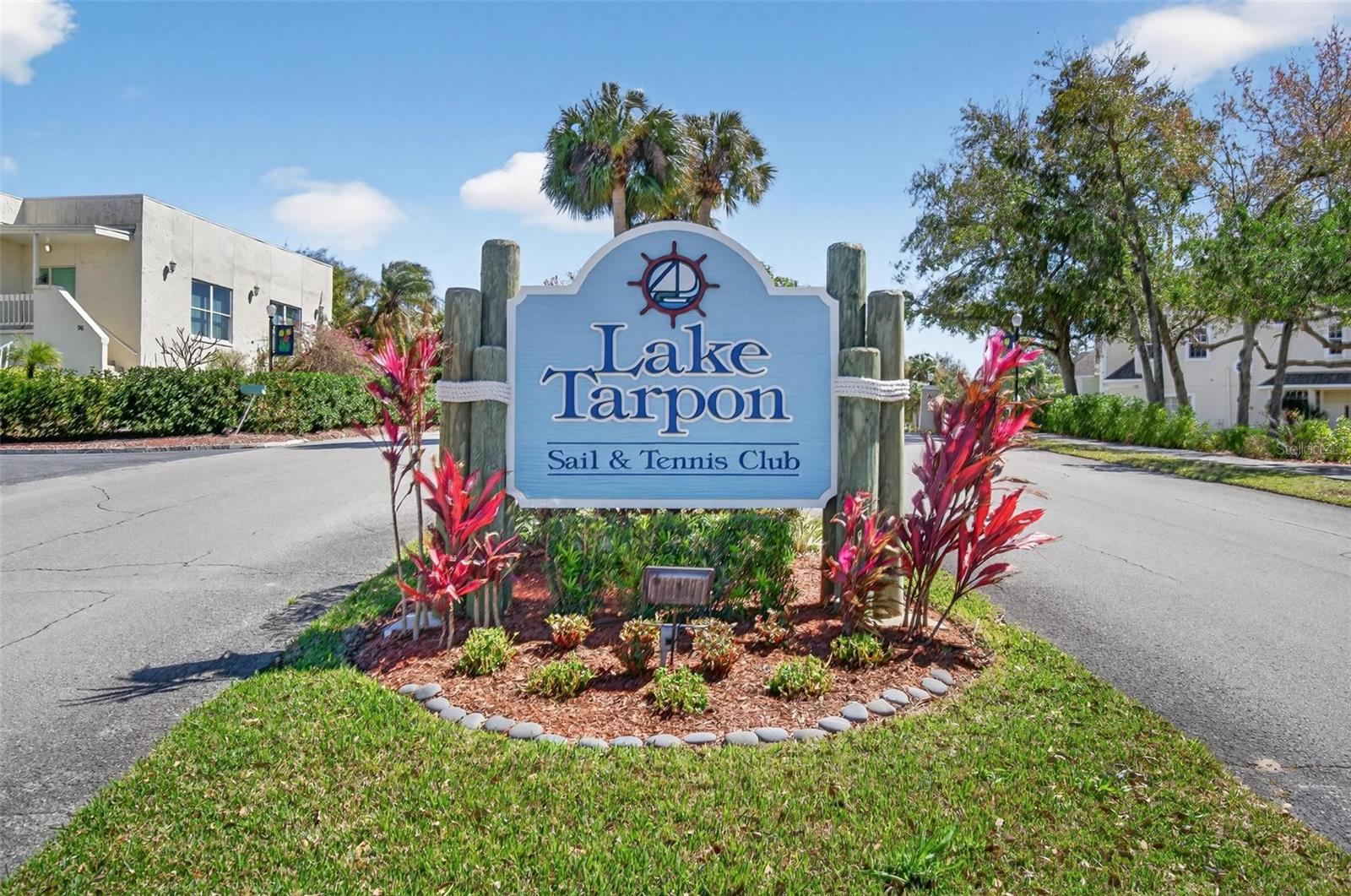 LAKE TARPON SAIL & TENNIS CLUB - Residential
