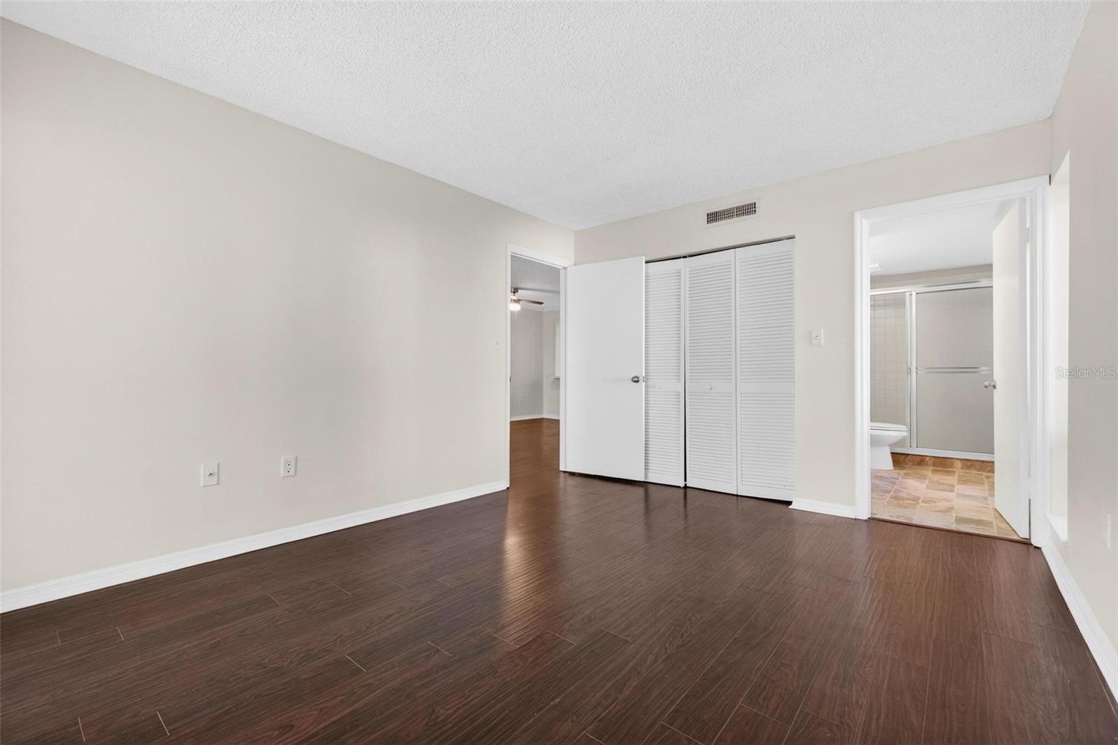 LAKE TARPON SAIL & TENNIS CLUB - Residential