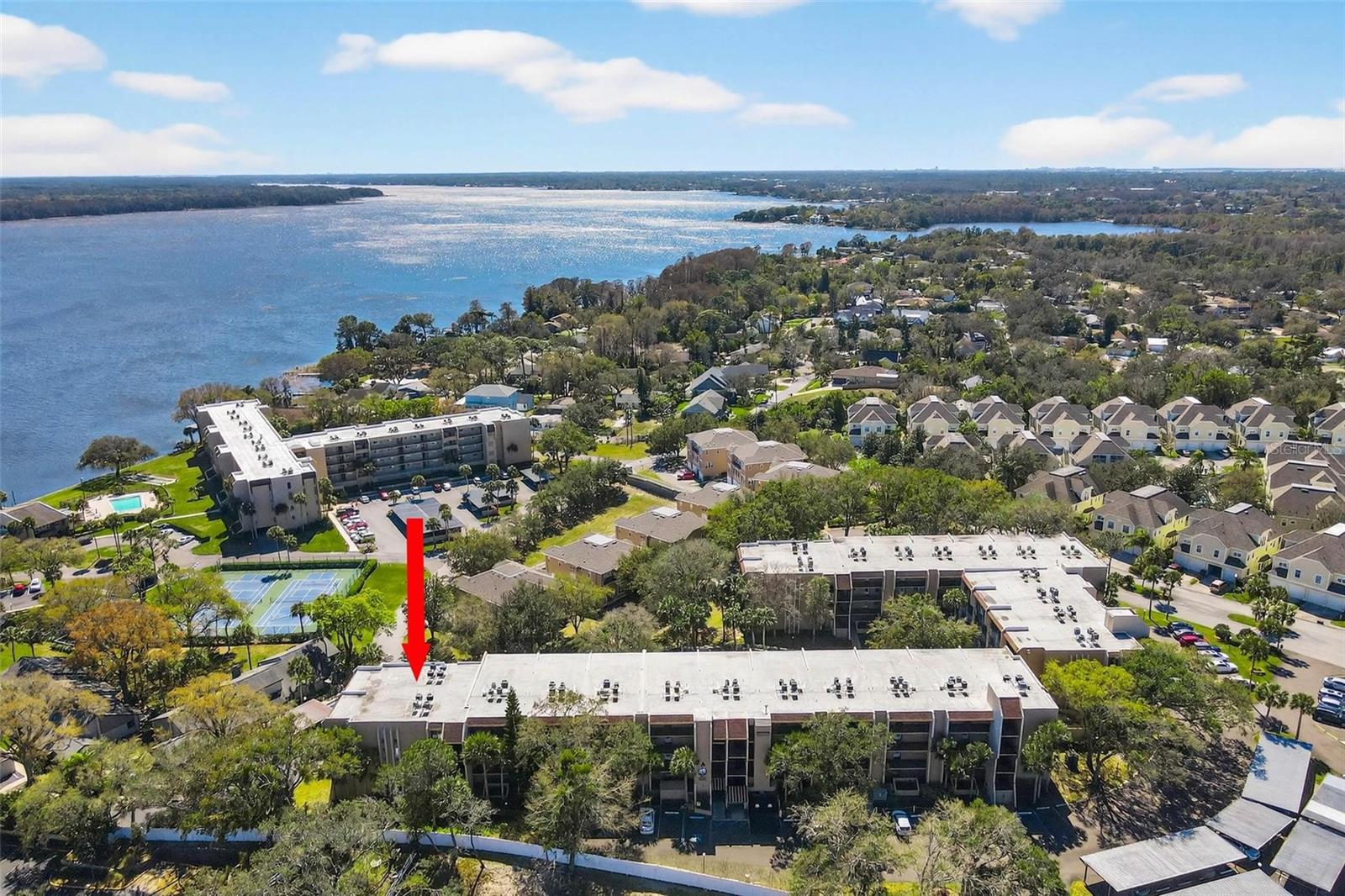 LAKE TARPON SAIL & TENNIS CLUB - Residential