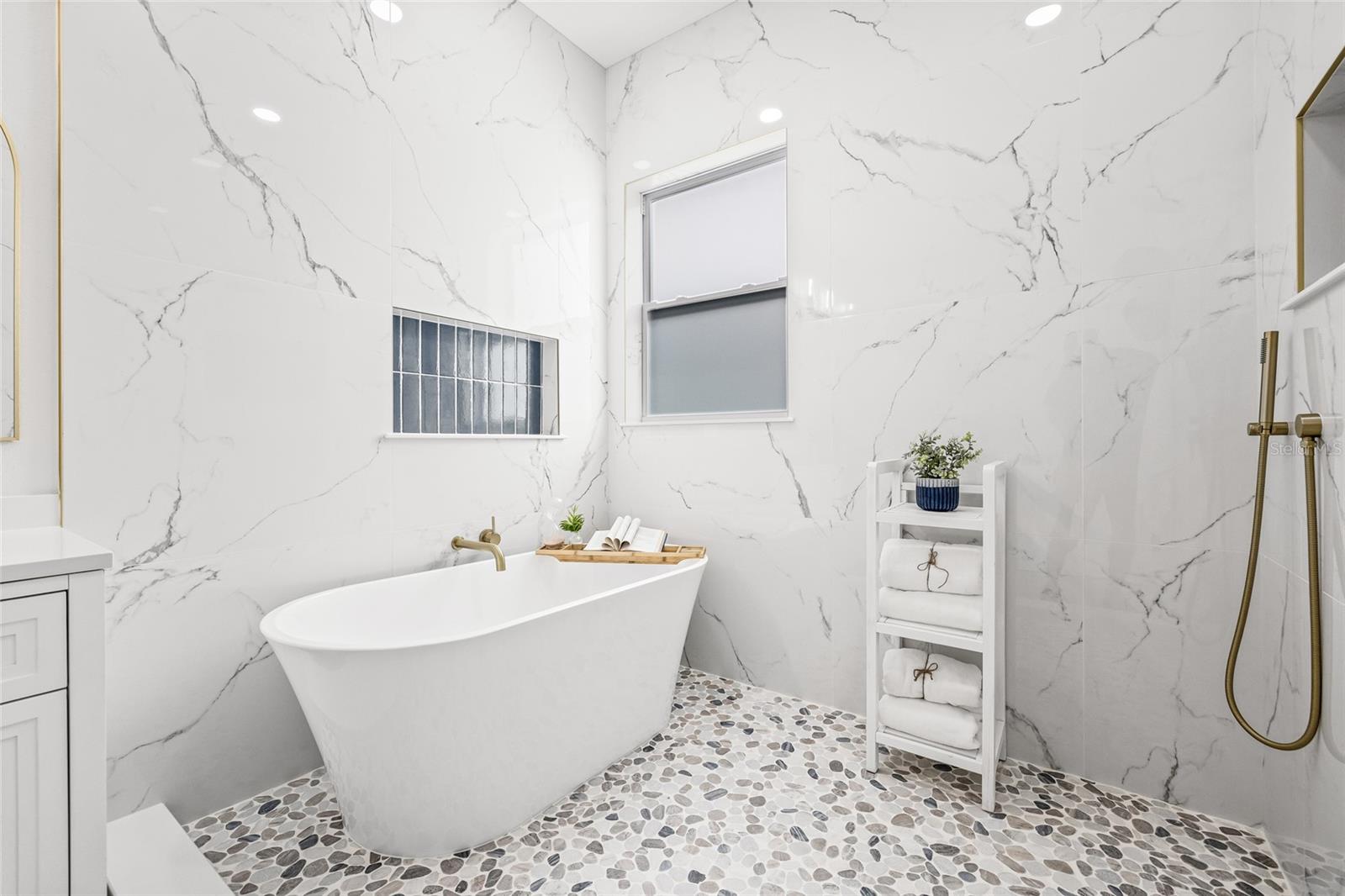 ARCADIA ANNEX - Residential